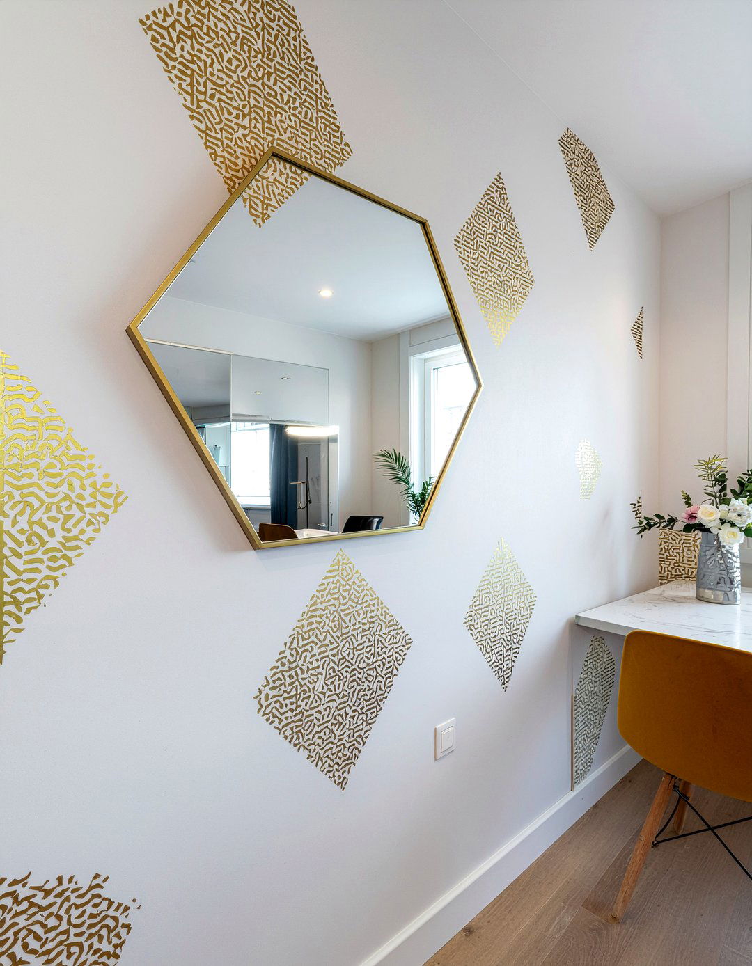 Hexagon wall mirror - 30 living room mirrors