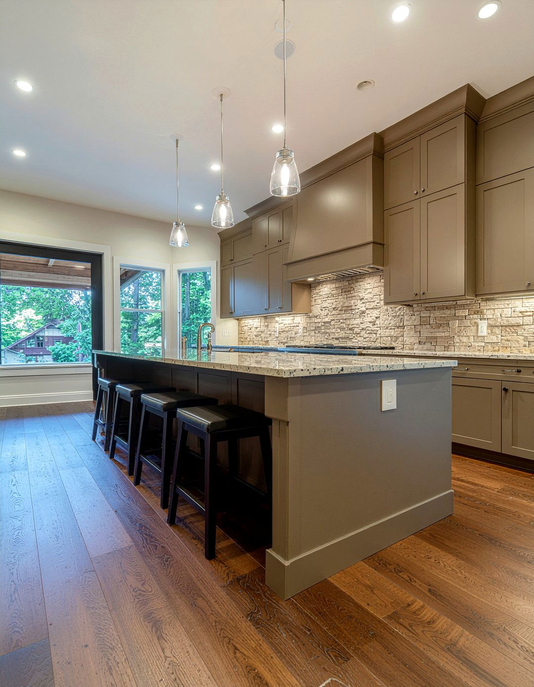 Hickory Laminate Kitchen - 30 laminate floor kitchen ideas