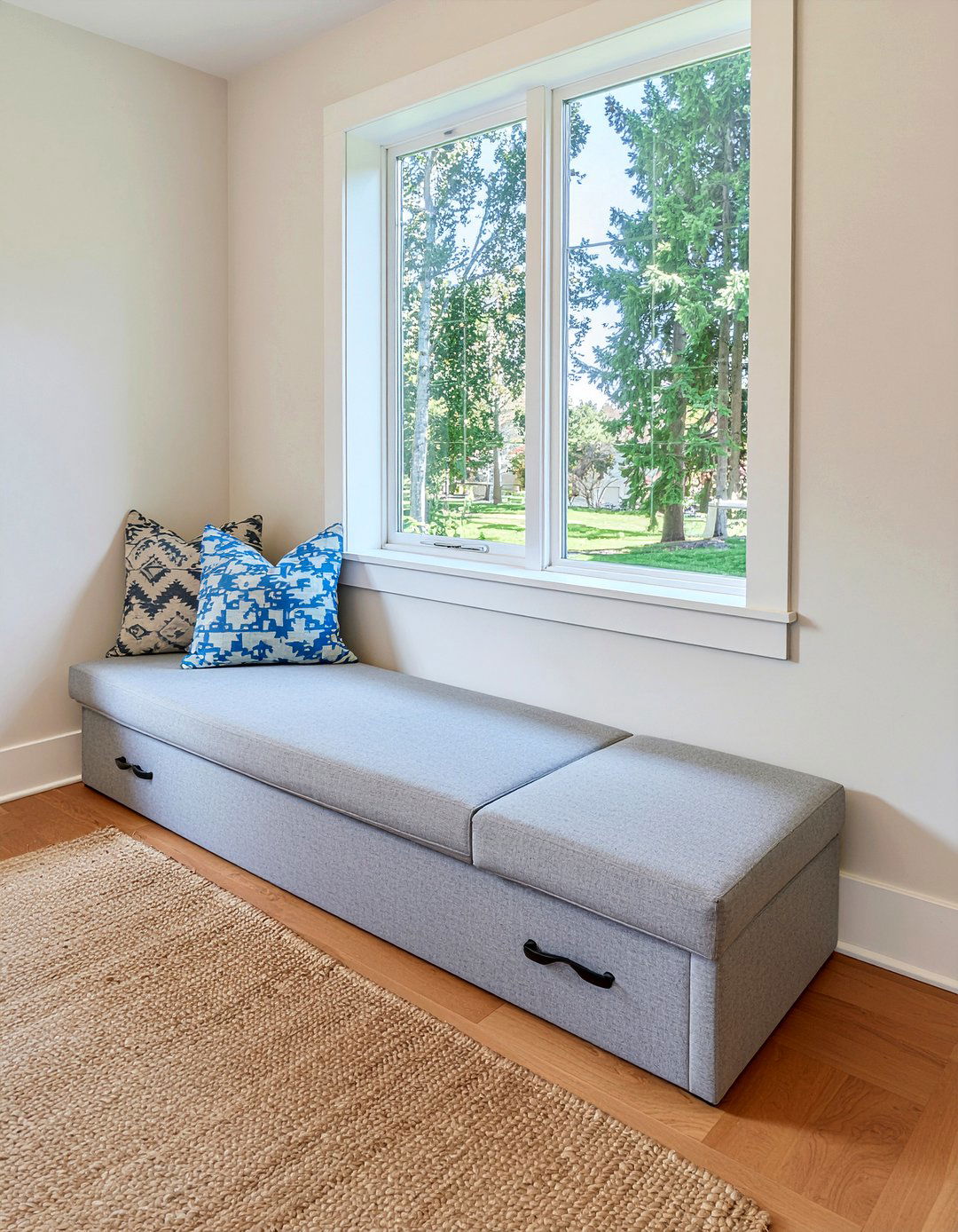 Hidden Storage Bench - 30 living room nook ideas