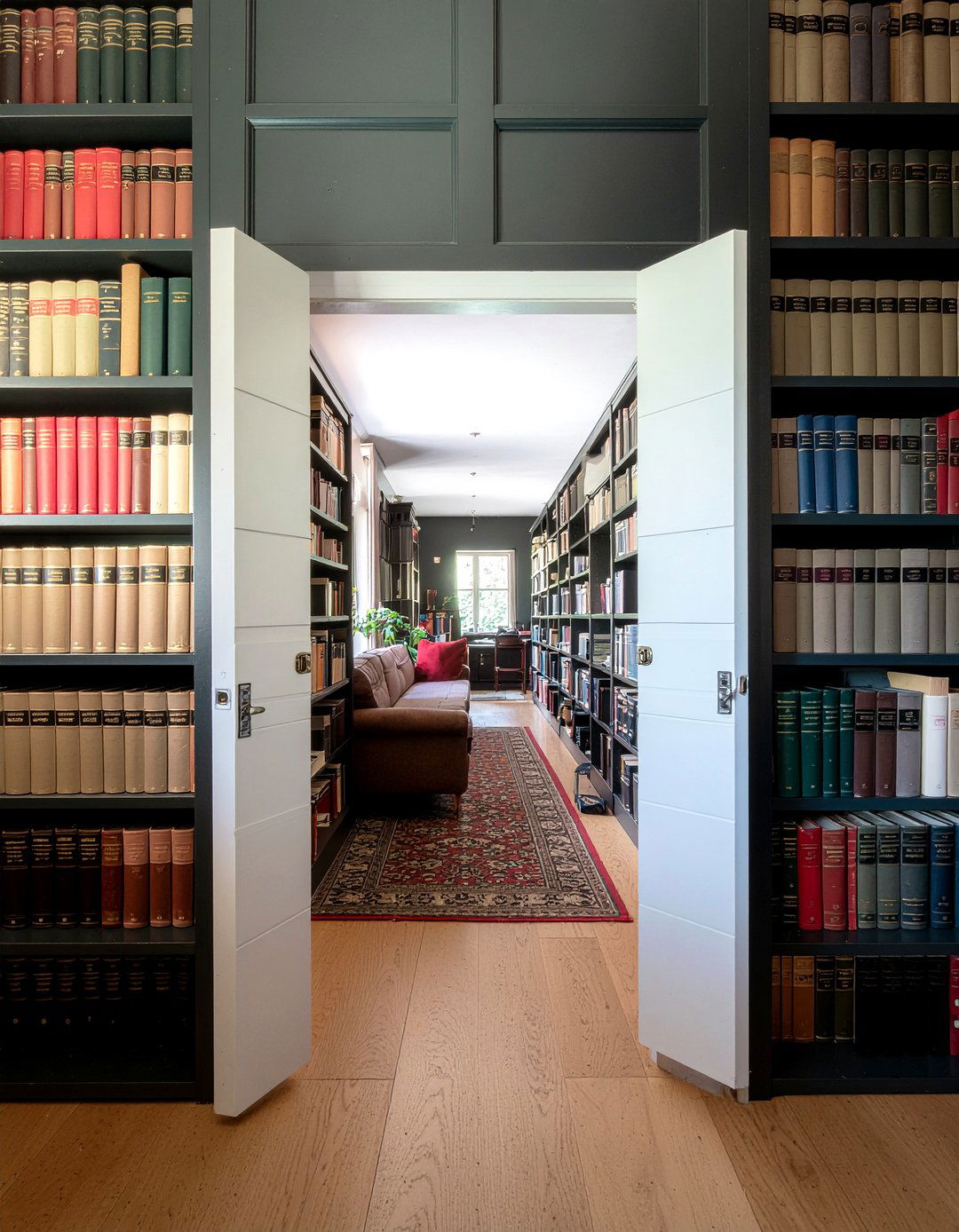 Hidden door bookcase - 30 living room built-in bookcases