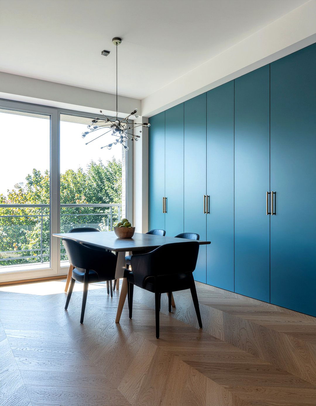 Hidden door storage - 30 dining room storage ideas