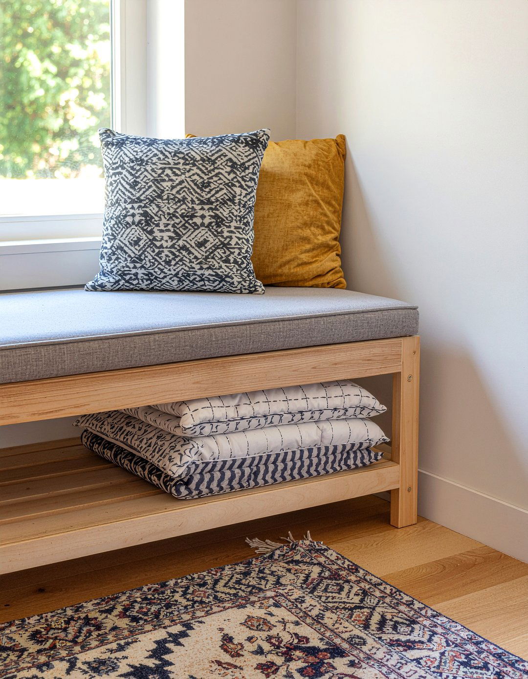 Hidden storage - 30 tiny living room ideas