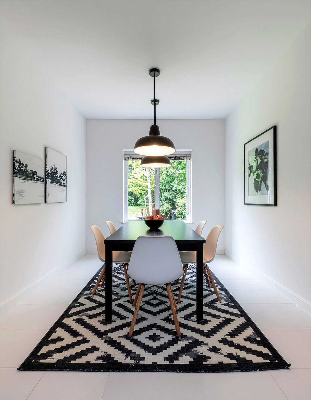 High Contrast Dining Room - 30 dining room personality ideas