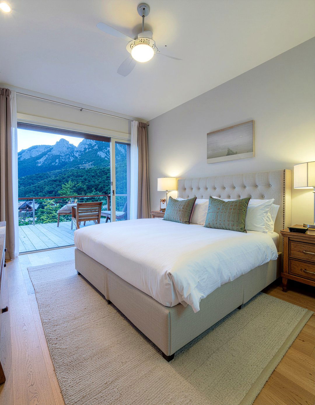 High End Mountain Retreat Bedroom - 30 mountain house bedroom ideas