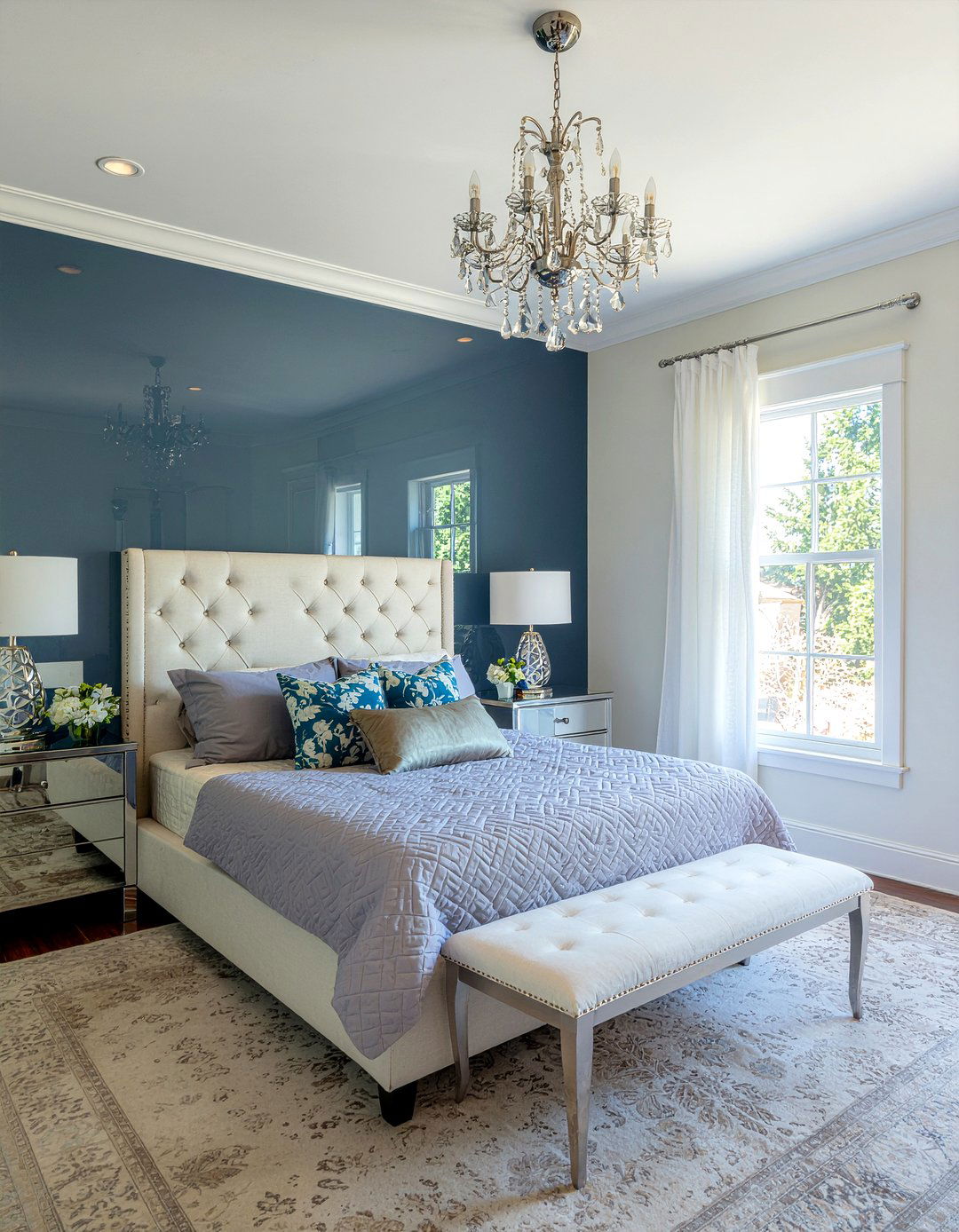 High Gloss Paint - 30 Hollywood regency bedroom ideas