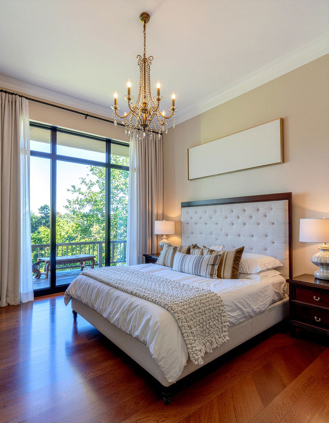 High ceiling bedroom - 30 spacious bedroom ideas