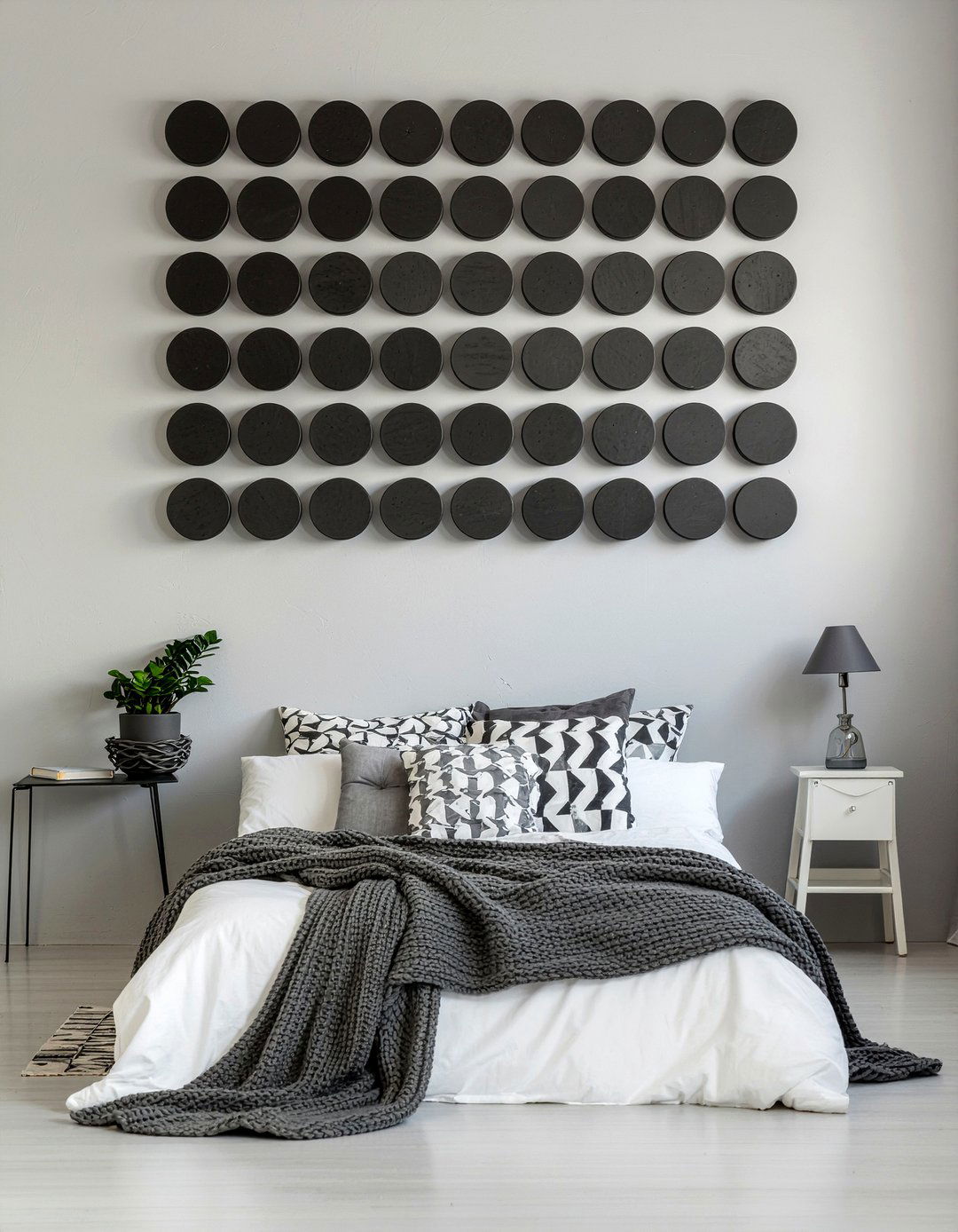 Hockey puck accent wall - 30 hockey bedroom ideas
