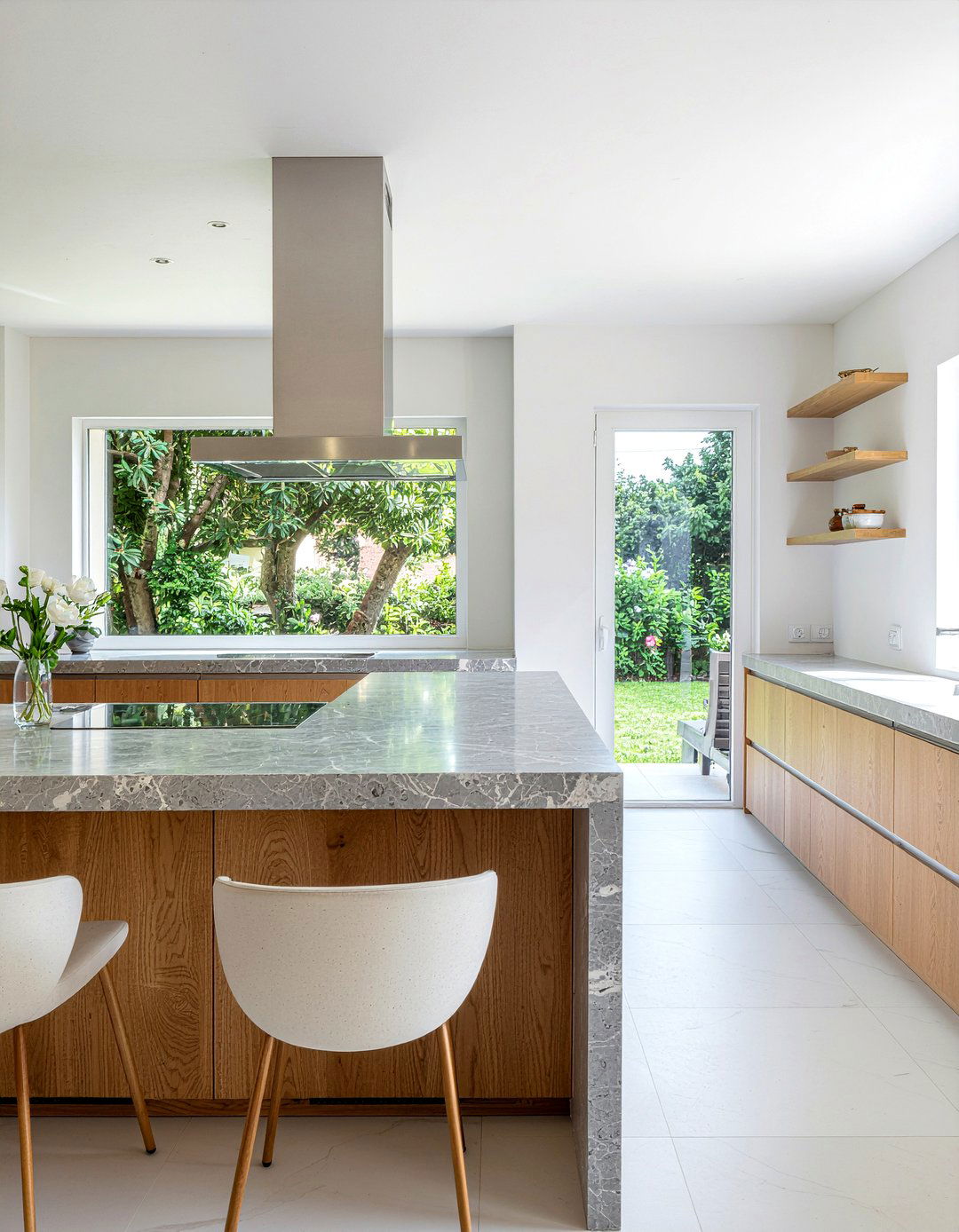 Honed gray marble kitchen - 30 gray countertop kitchen ideas