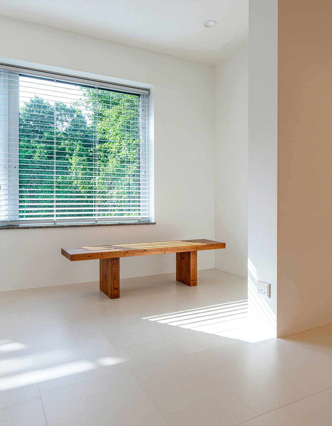 Honed limestone flooring - 30 limestone tile bathroom ideas