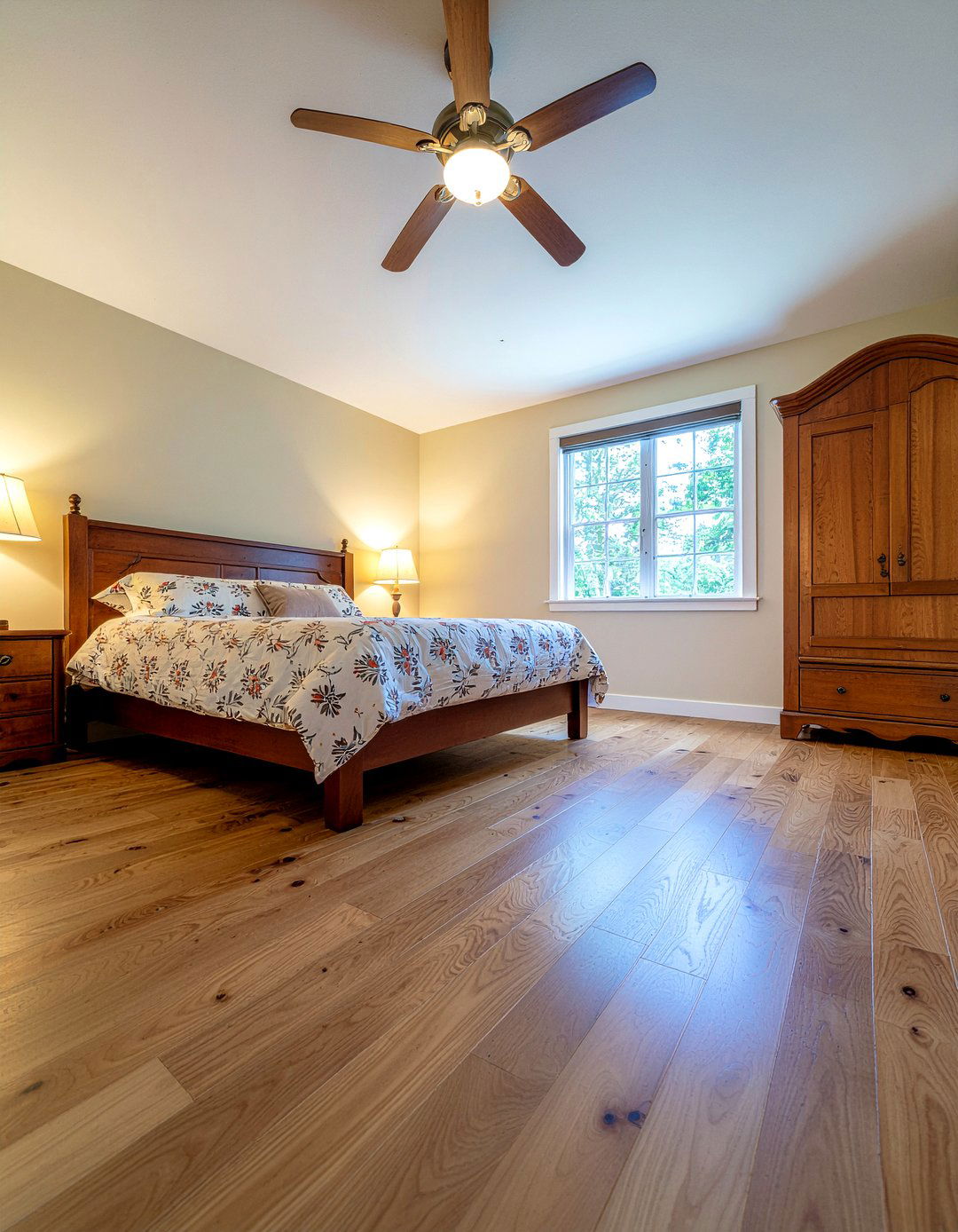 Honey oak vinyl flooring - 30 bedroom vinyl flooring ideas