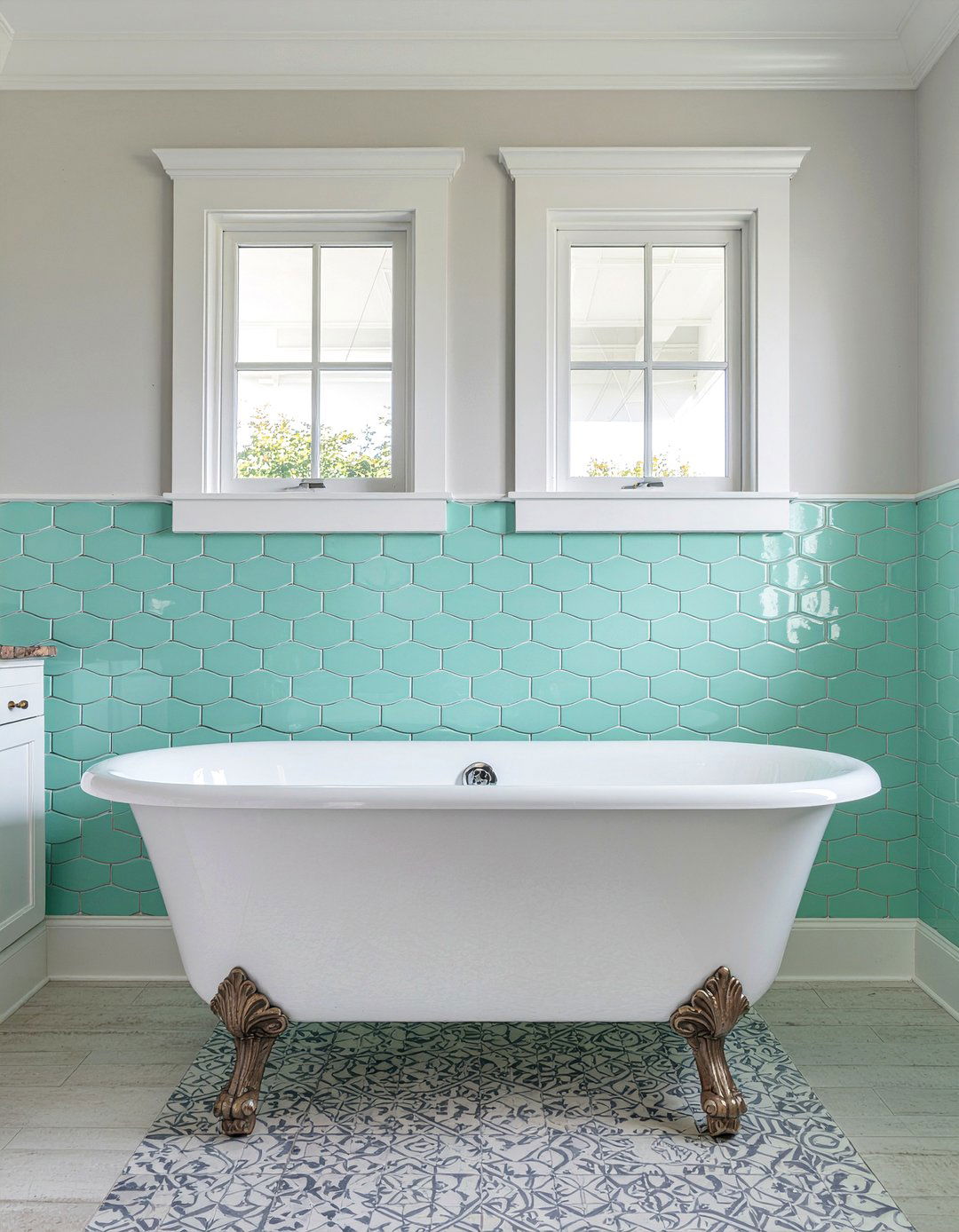 Horizontal Fish Scale Pattern - 30 scalloped tile bathroom ideas