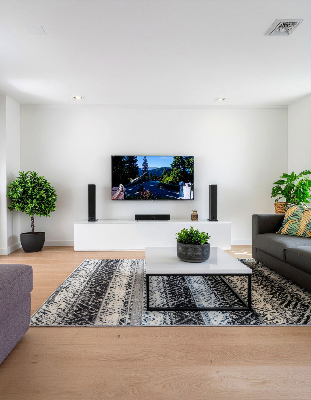 In Wall Speaker Placement - 30 living room surround sound ideas