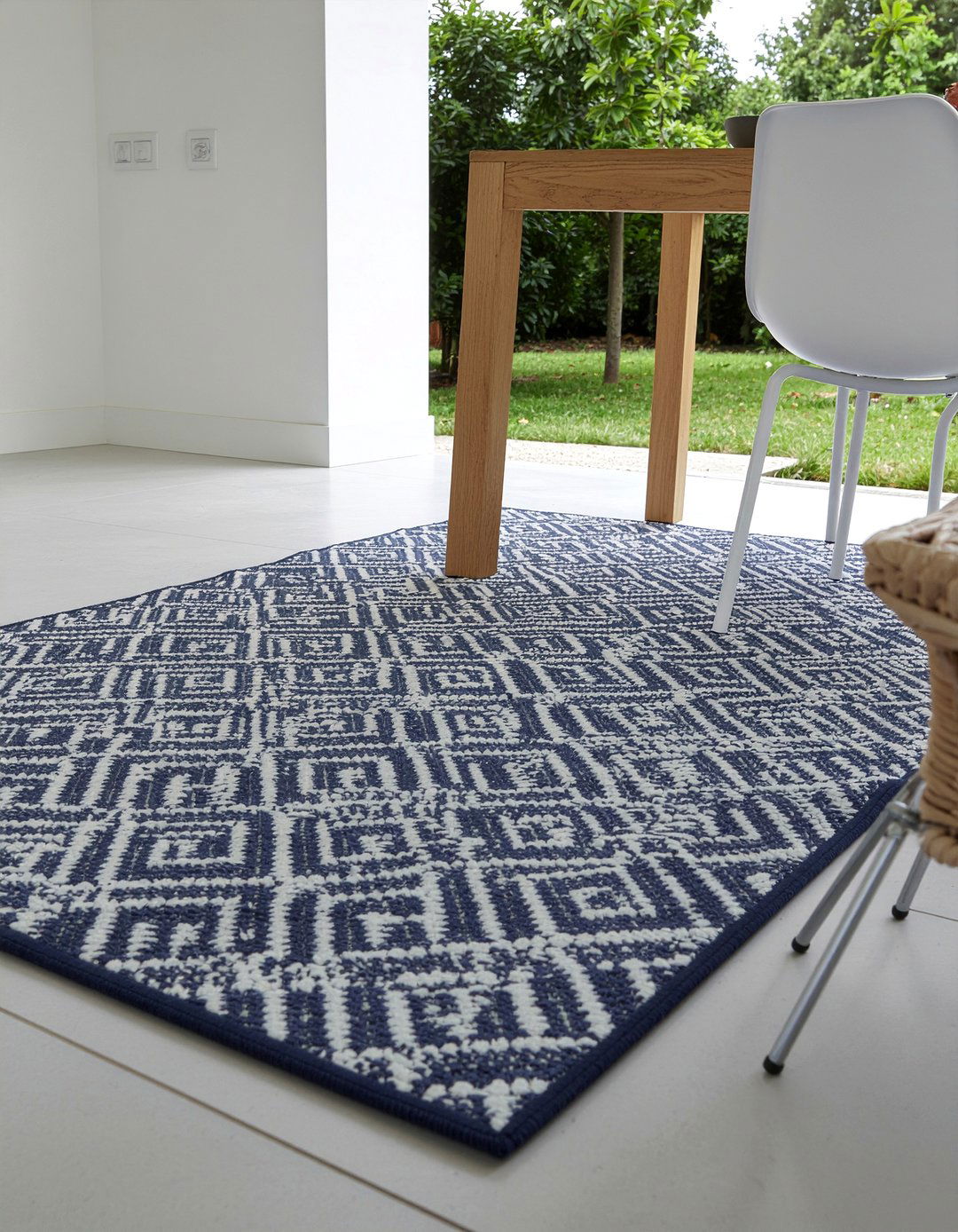 Indoor Outdoor Dining Room Rug - 30 dining room carpet ideas