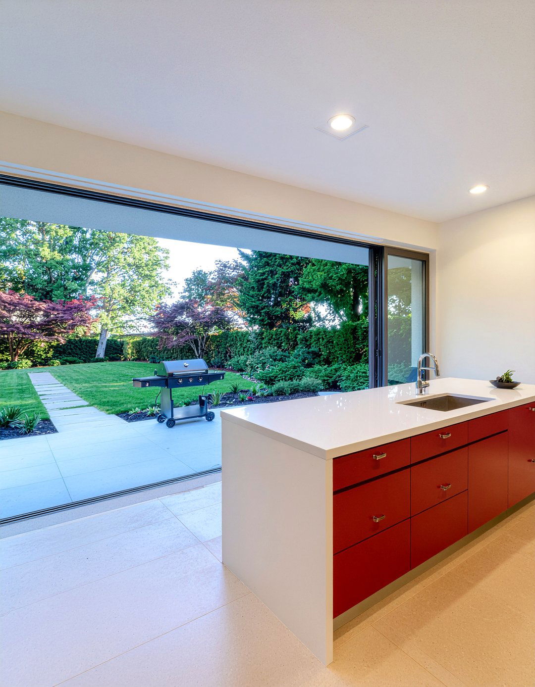 Indoor Outdoor Kitchen - 30 large kitchen ideas