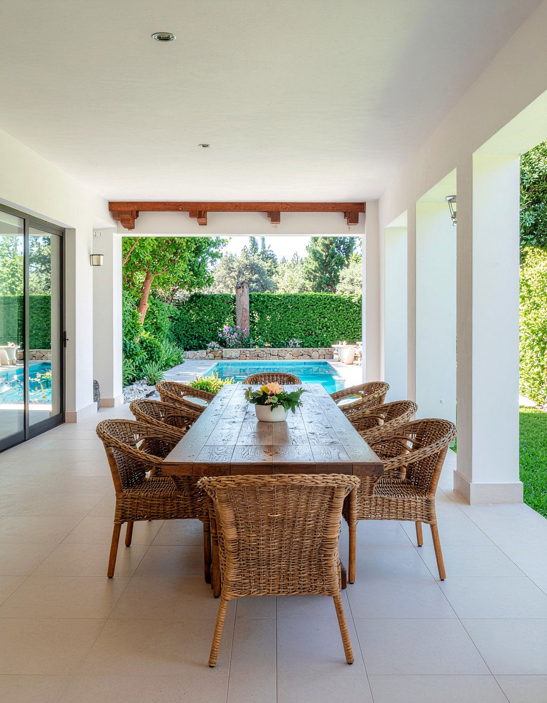 Indoor outdoor dining patio - 30 Argentine dining room ideas