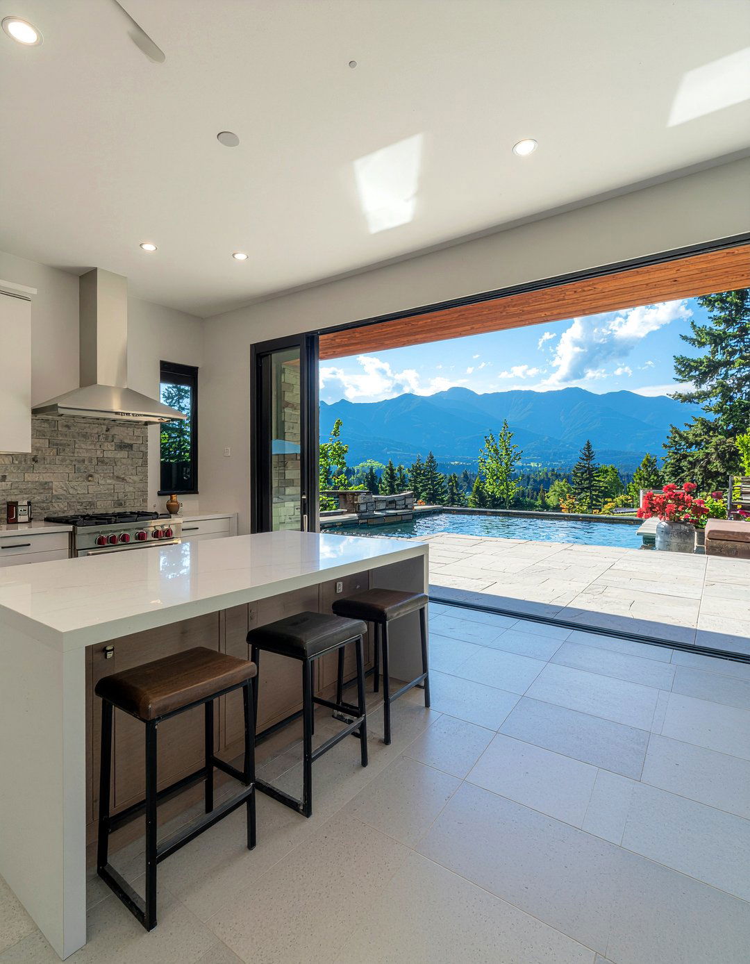 Indoor outdoor kitchen connection - 30 mountain kitchen ideas