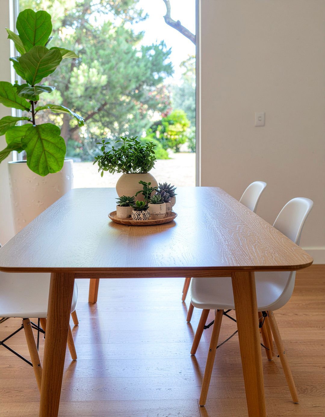 Indoor plants for dining room - 30 calm dining room ideas