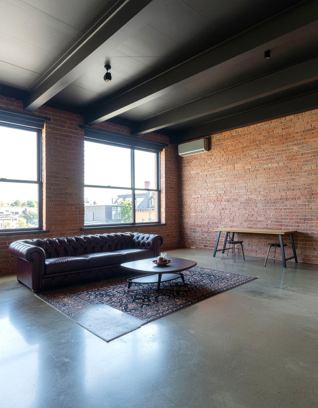 Industrial Loft - 30 spacious living room ideas