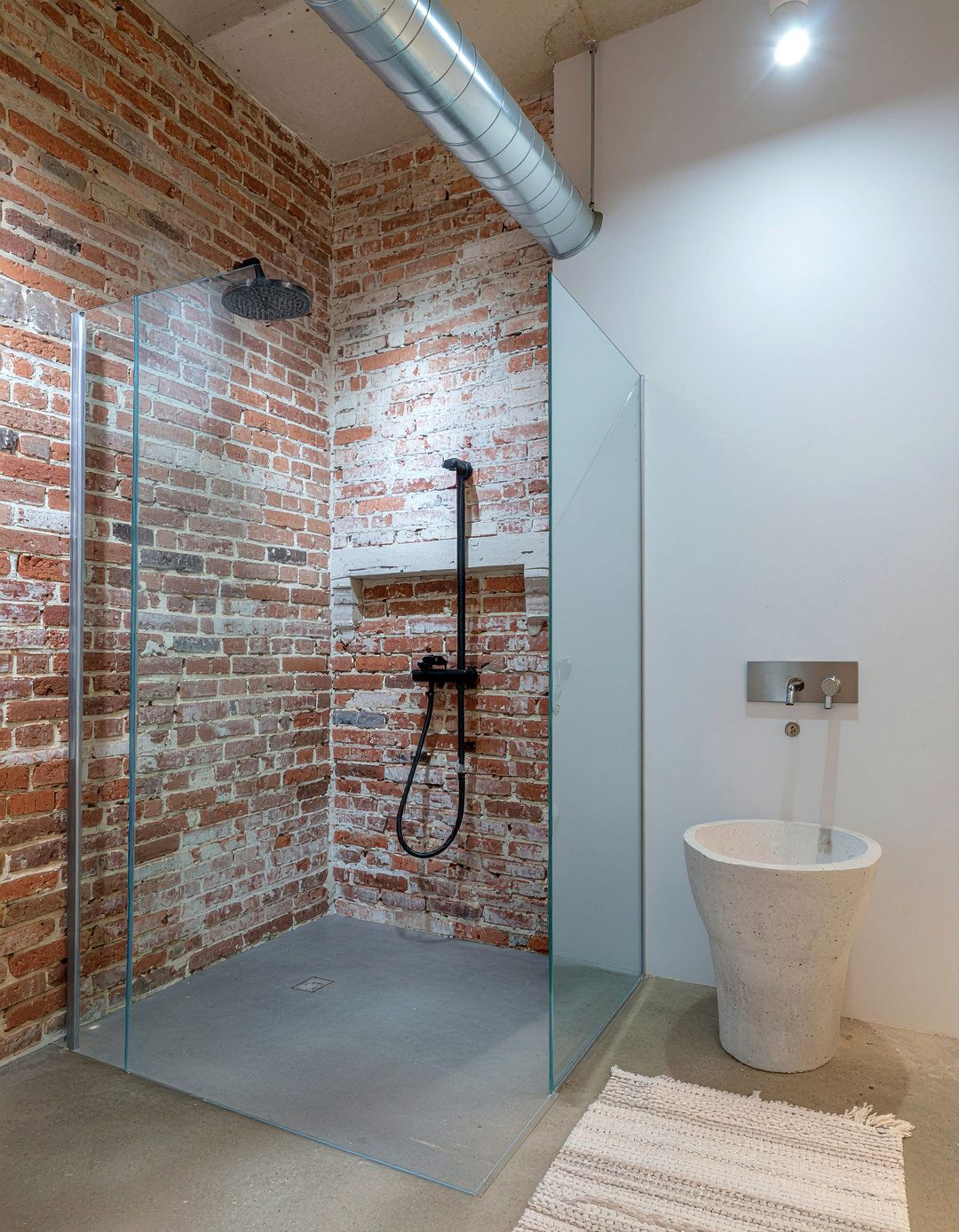 Industrial loft open bathroom - 30 bathroom conversion ideas