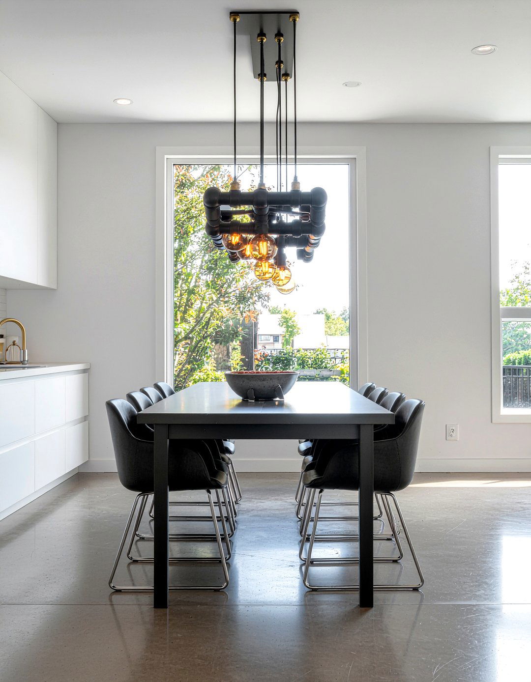 Industrial pipe chandelier dining room - 30 rustic chandelier dining room ideas