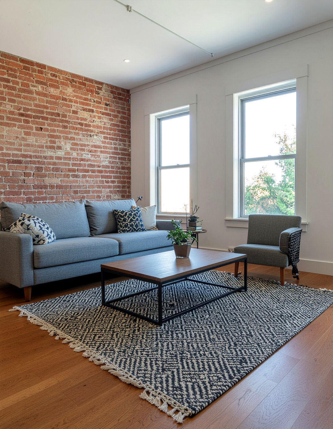 Industrial style beadboard accent - 30 living room beadboard ideas