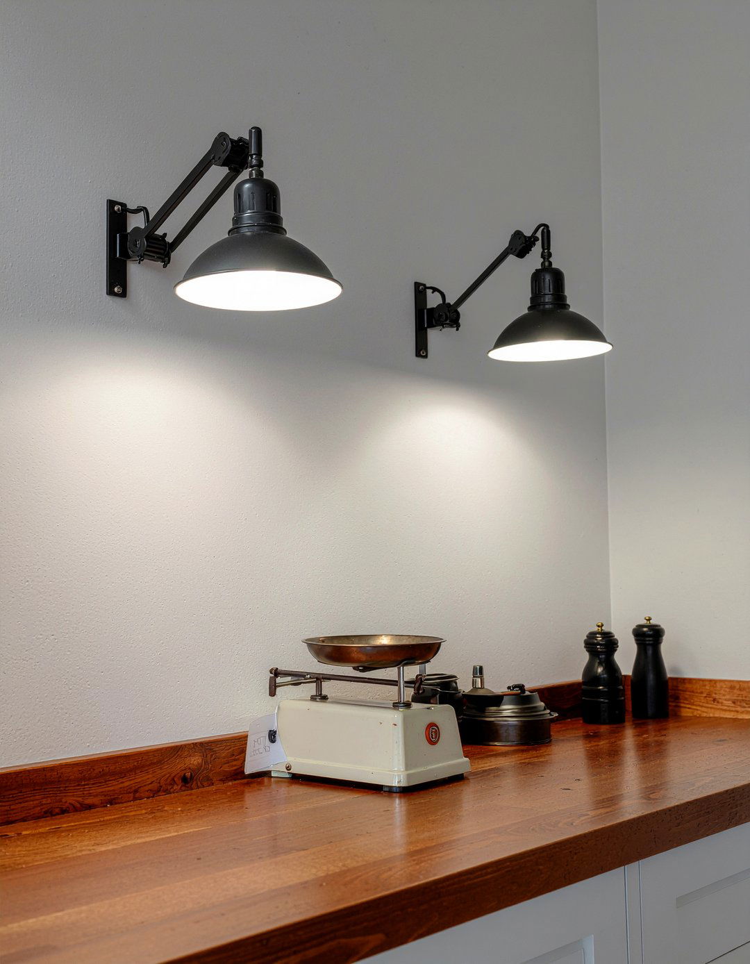 Industrial style wall lamps - 30 accent lighting kitchen ideas