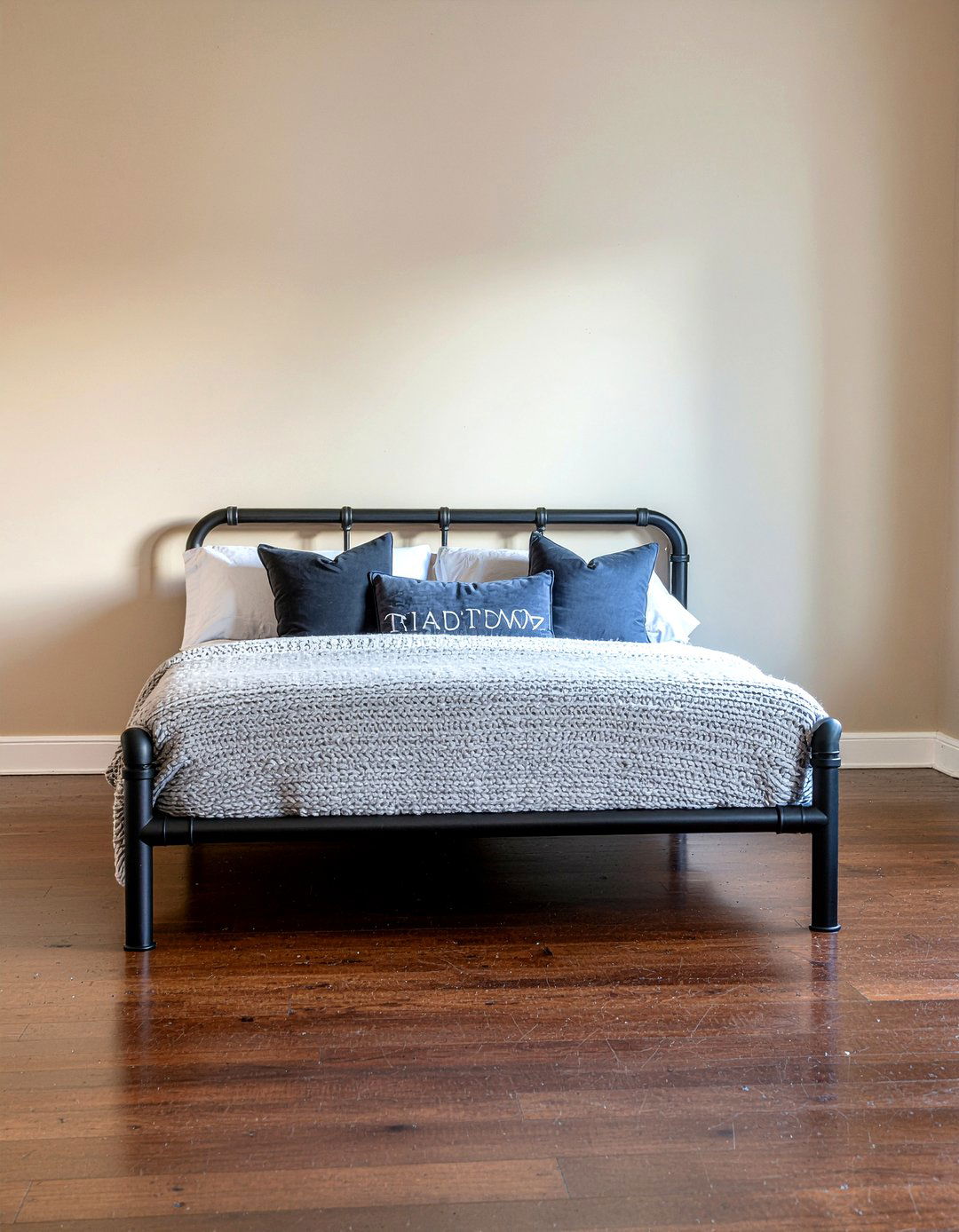 Iron Pipe Bed - 30 industrial bedroom ideas