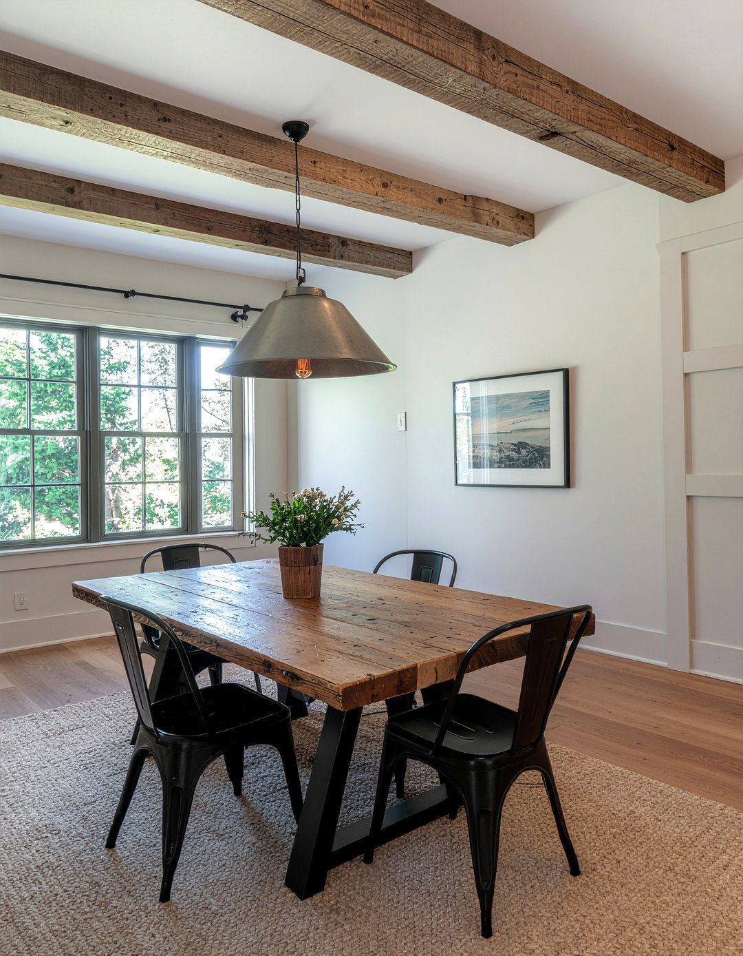 Iron and reclaimed wood living room - 30 mixed material living room ideas