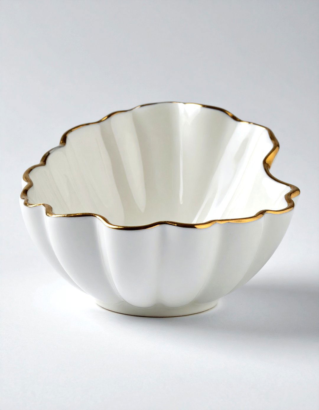 Jewelry Dish - 30 bedside table decor ideas