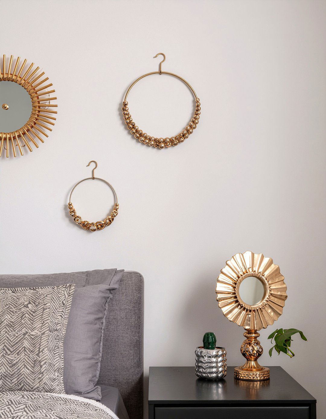 Jewelry display hangers - 30 bedroom clothes hangers