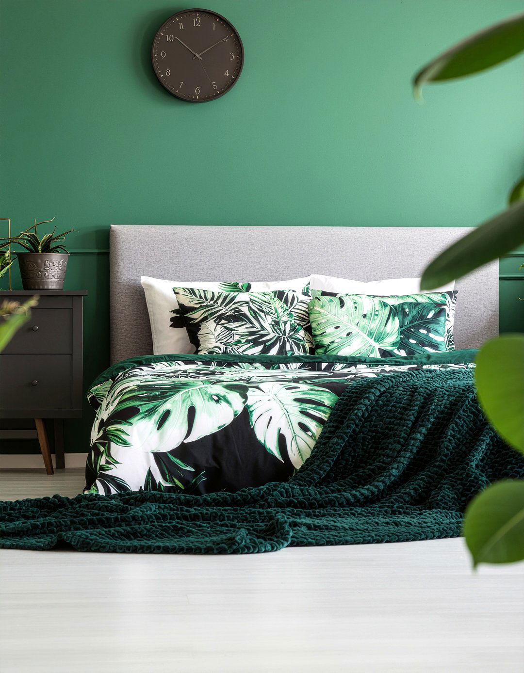 Jungle Theme Master Bedroom - 30 safari bedroom ideas