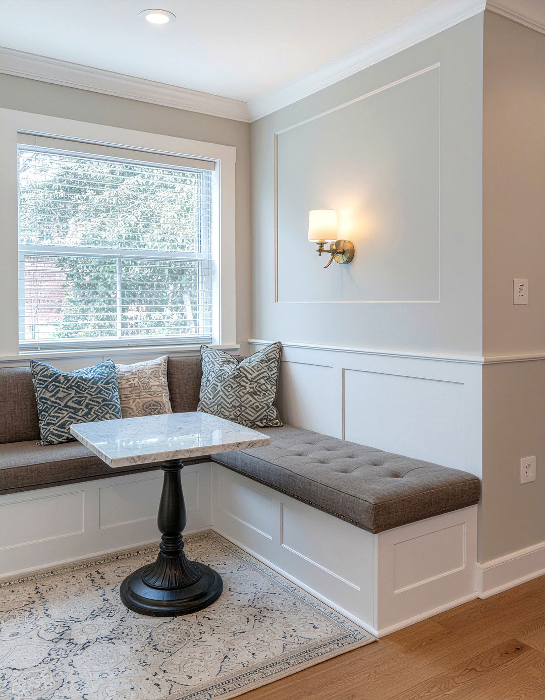 Kitchen Banquette Seating - 30 everyday dining room ideas