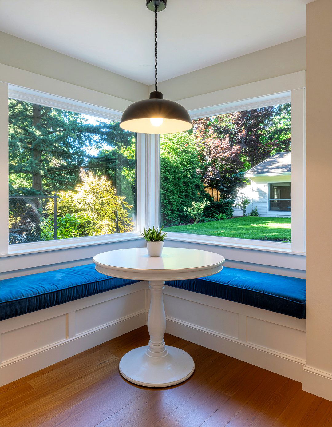 Kitchen Breakfast Nook - 30 English cottage kitchen ideas