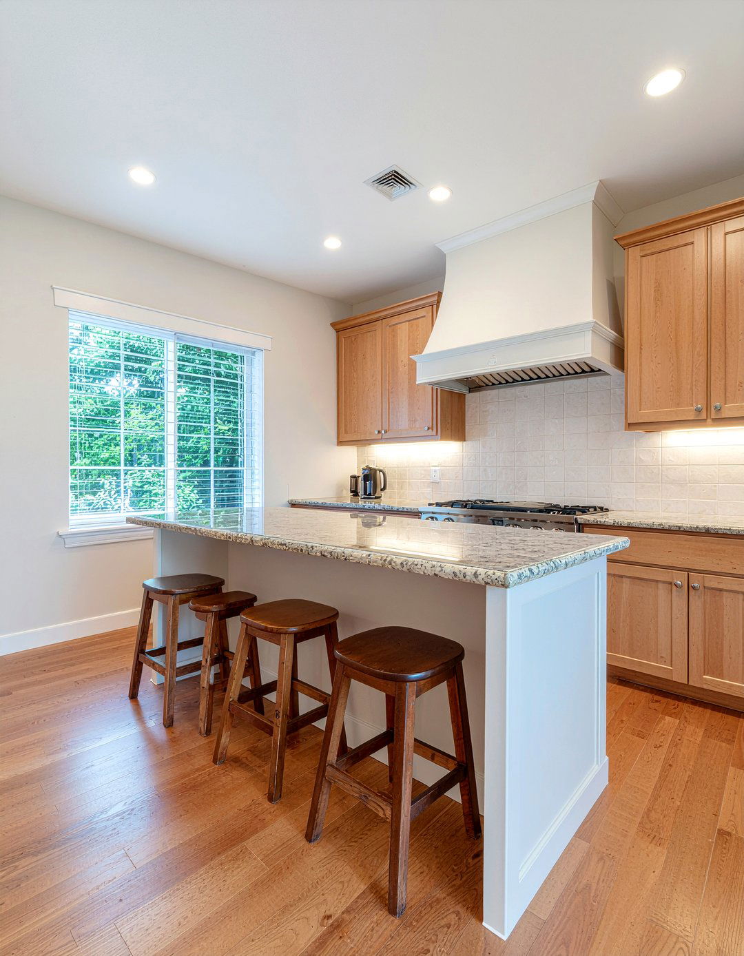 Kitchen Island Overhang - 30 kitchen breakfast bar ideas