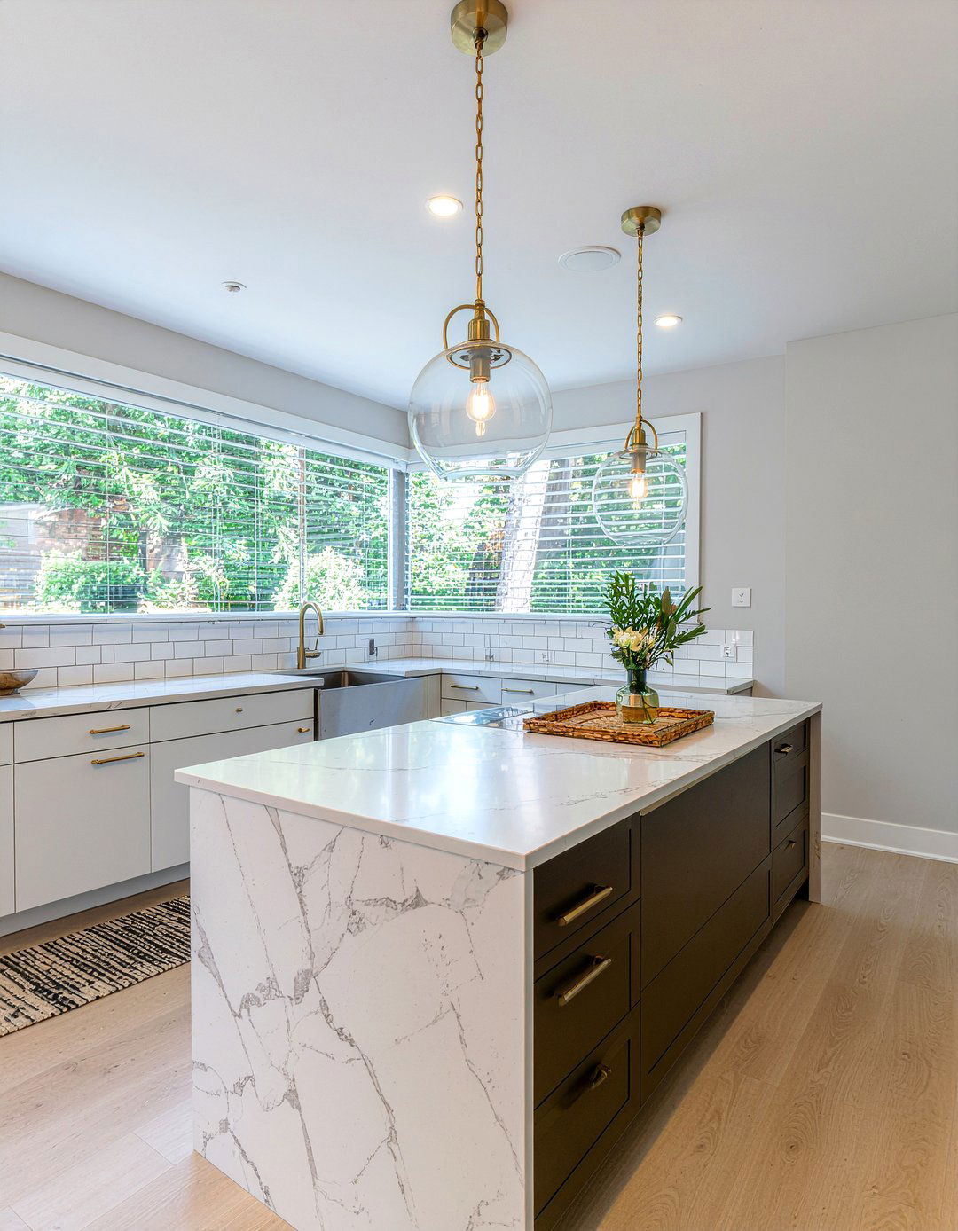 Kitchen Pendant Lighting - 30 kitchen must-haves