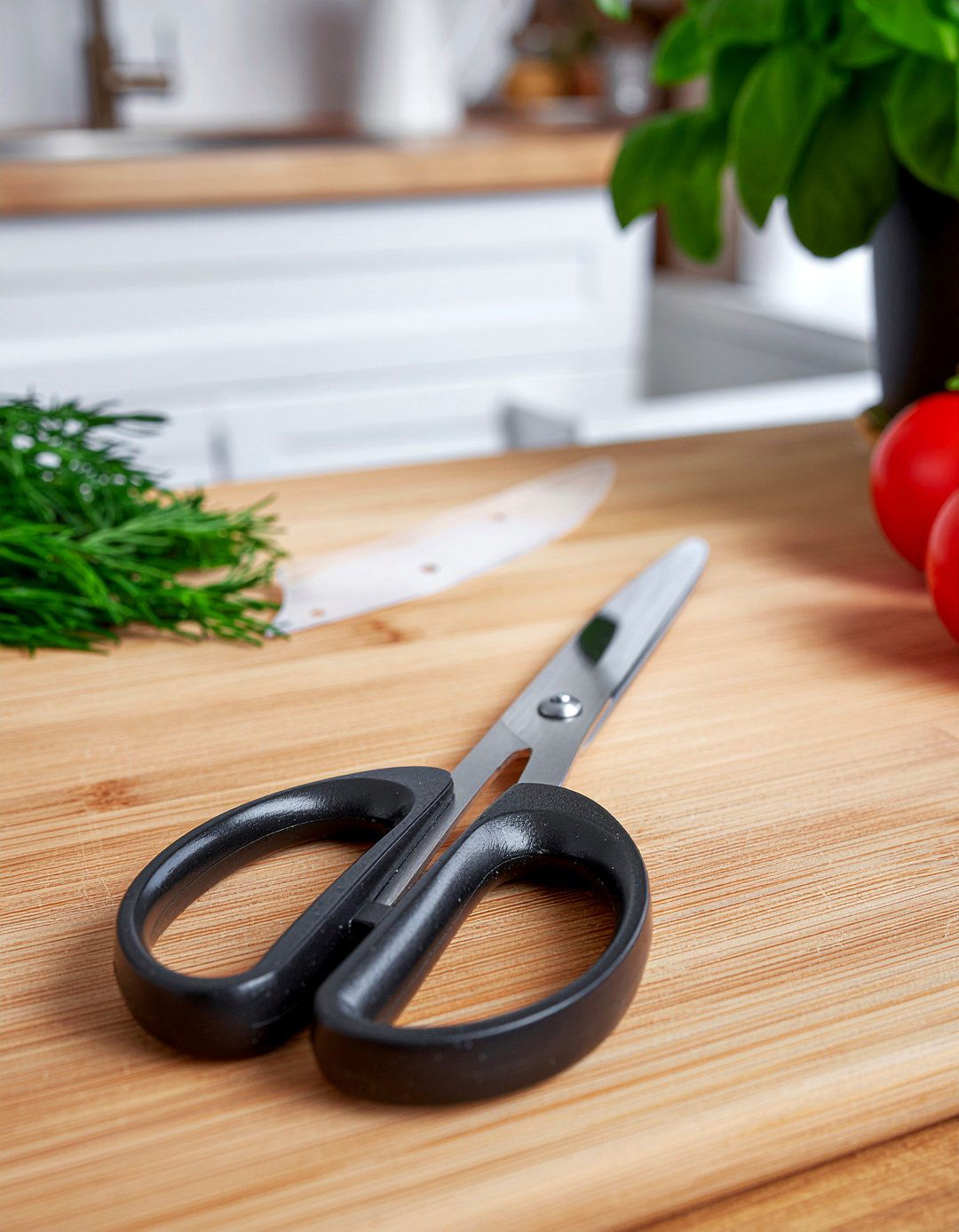 Kitchen Shears - 30 kitchen essentials