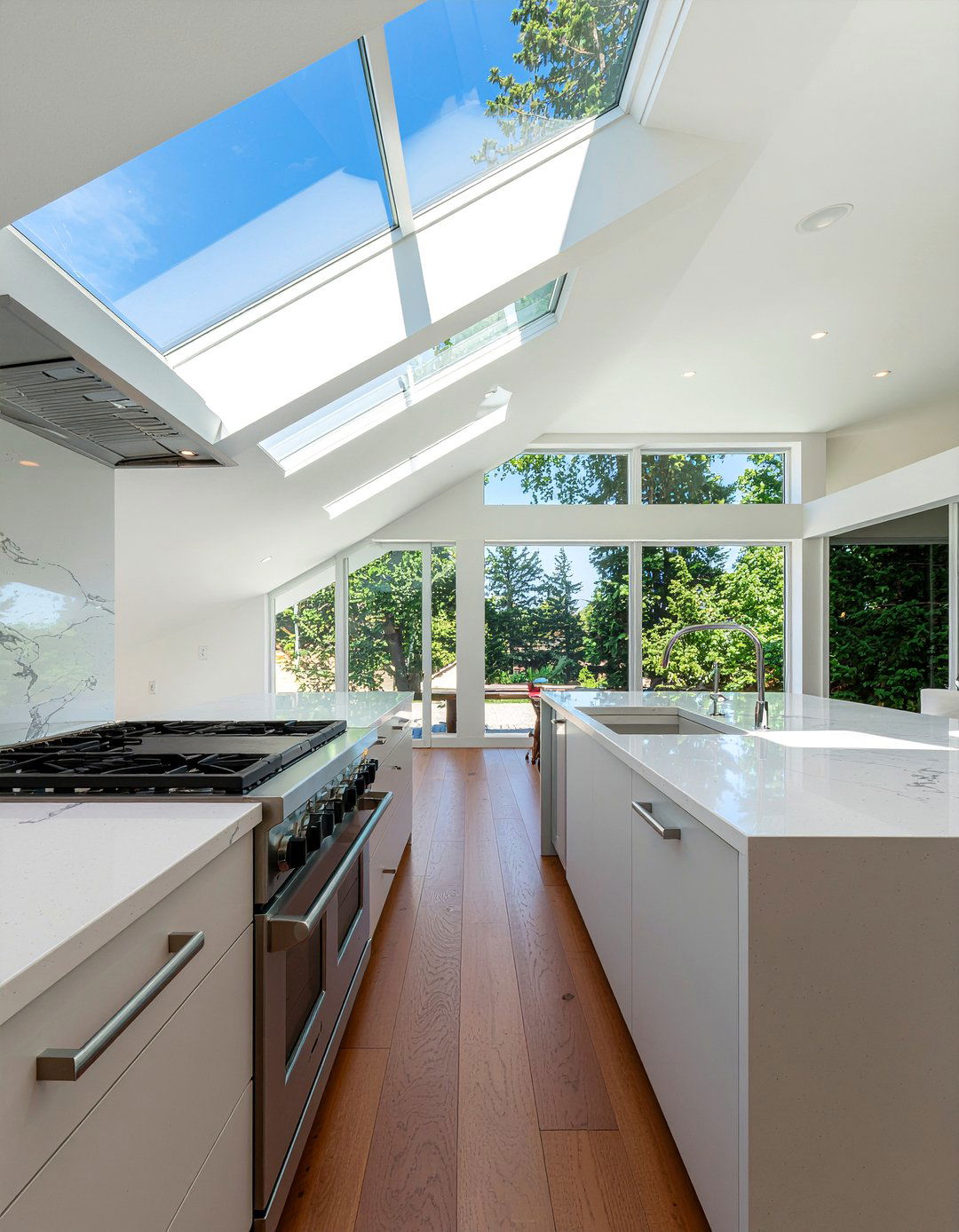 30 Kitchen Vaulted Ceiling Ideas to Open Up Your Space