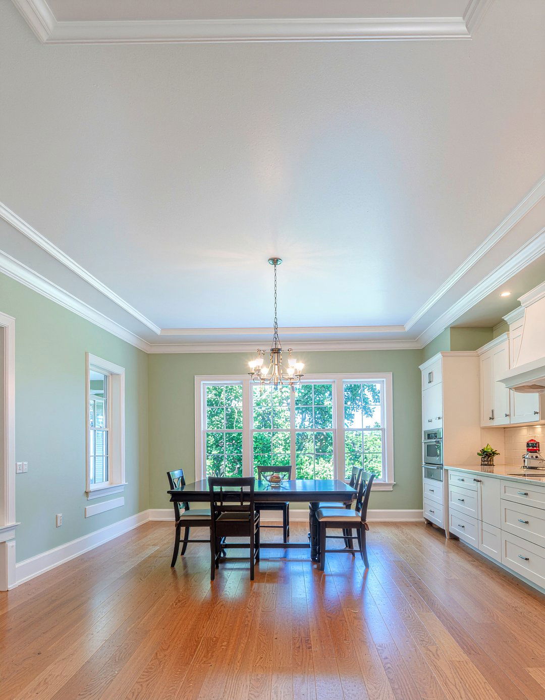 Kitchen ceiling crown molding - 30 kitchen molding ideas
