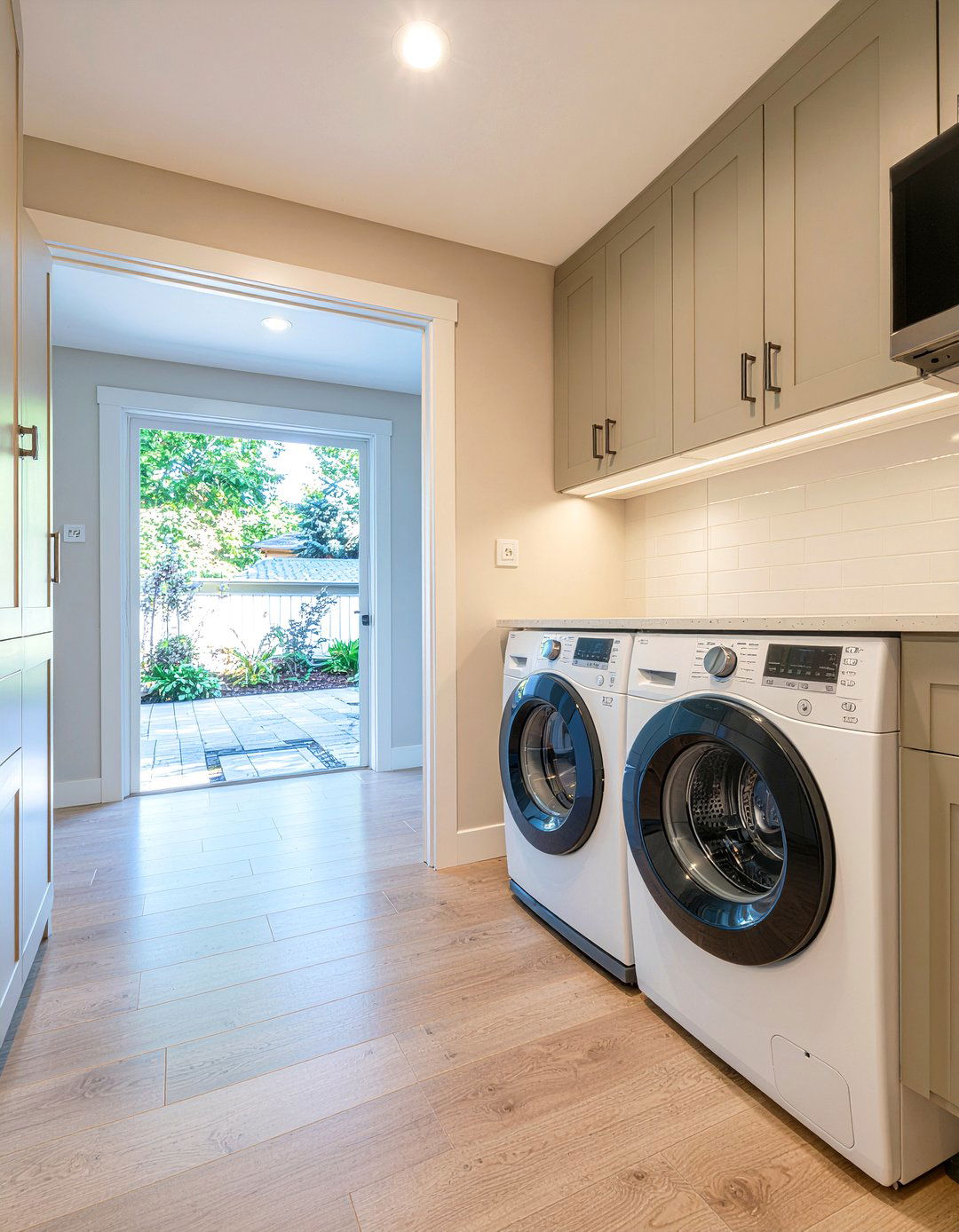 Kitchen extension with utility room - 30 kitchen extension ideas