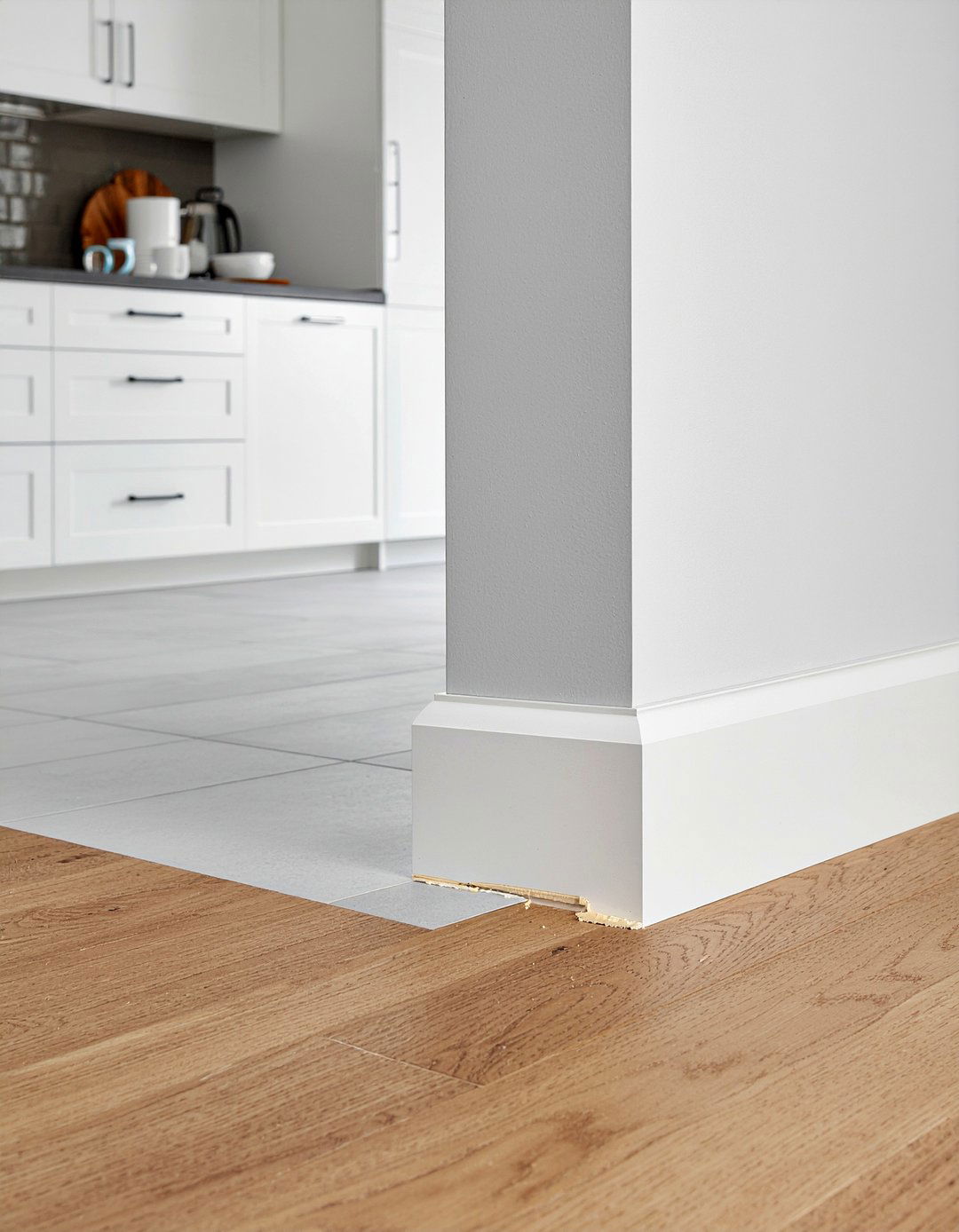 Kitchen floor transition molding - 30 kitchen molding ideas
