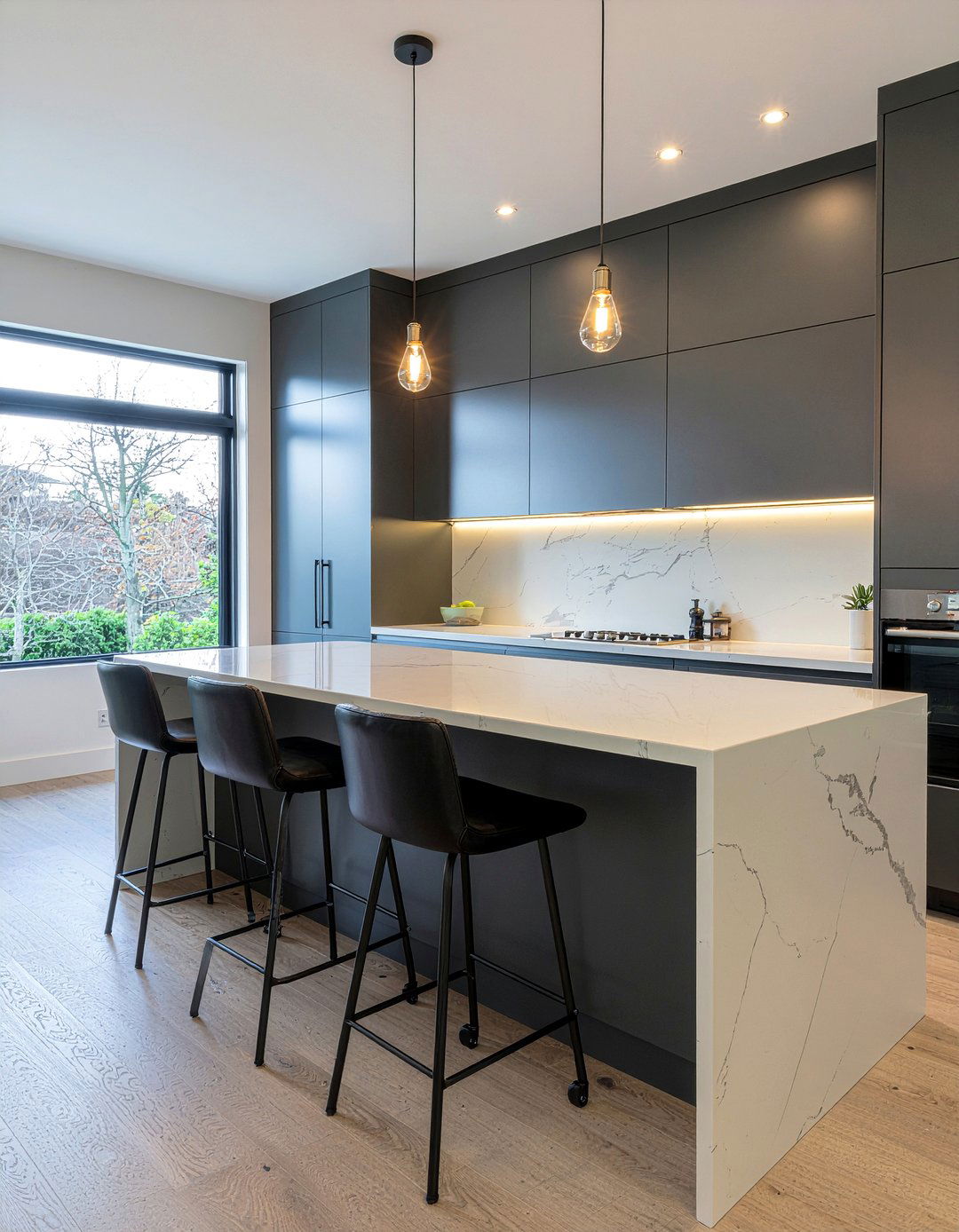 Kitchen island stools - 30 kitchen layering ideas