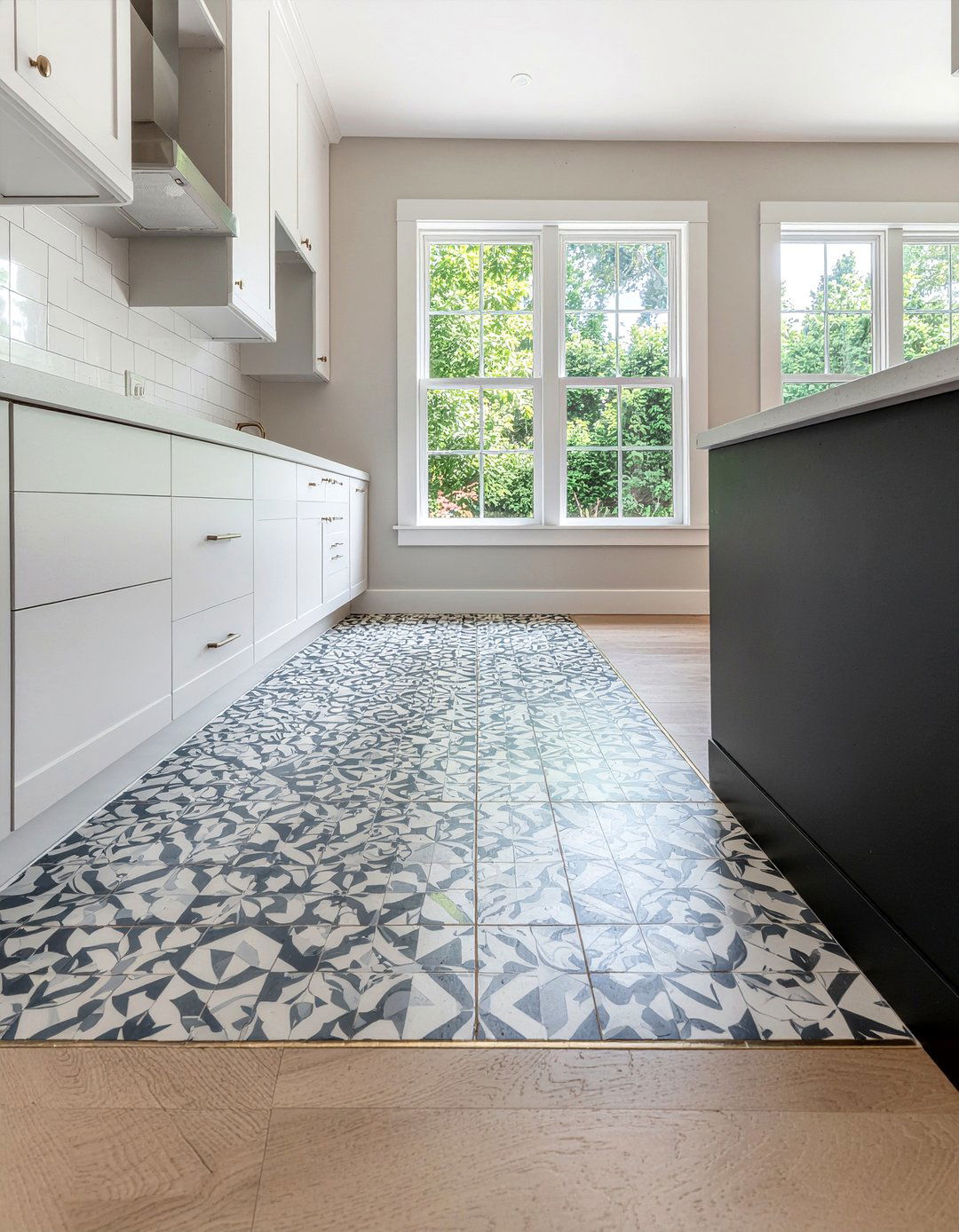 Kitchen mudroom flooring - 30 kitchen mudroom combo ideas