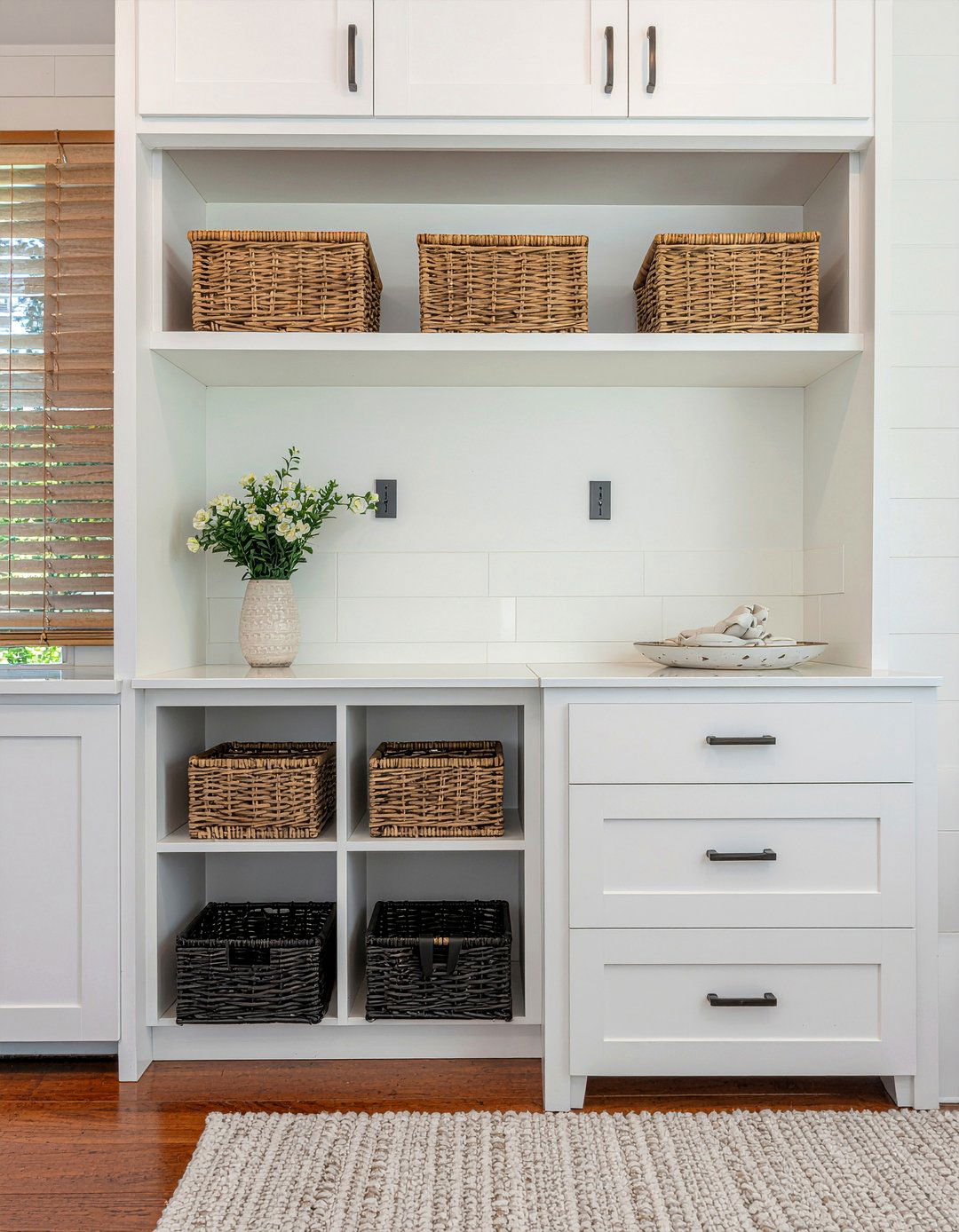 Kitchen mudroom storage - 30 kitchen mudroom combo ideas