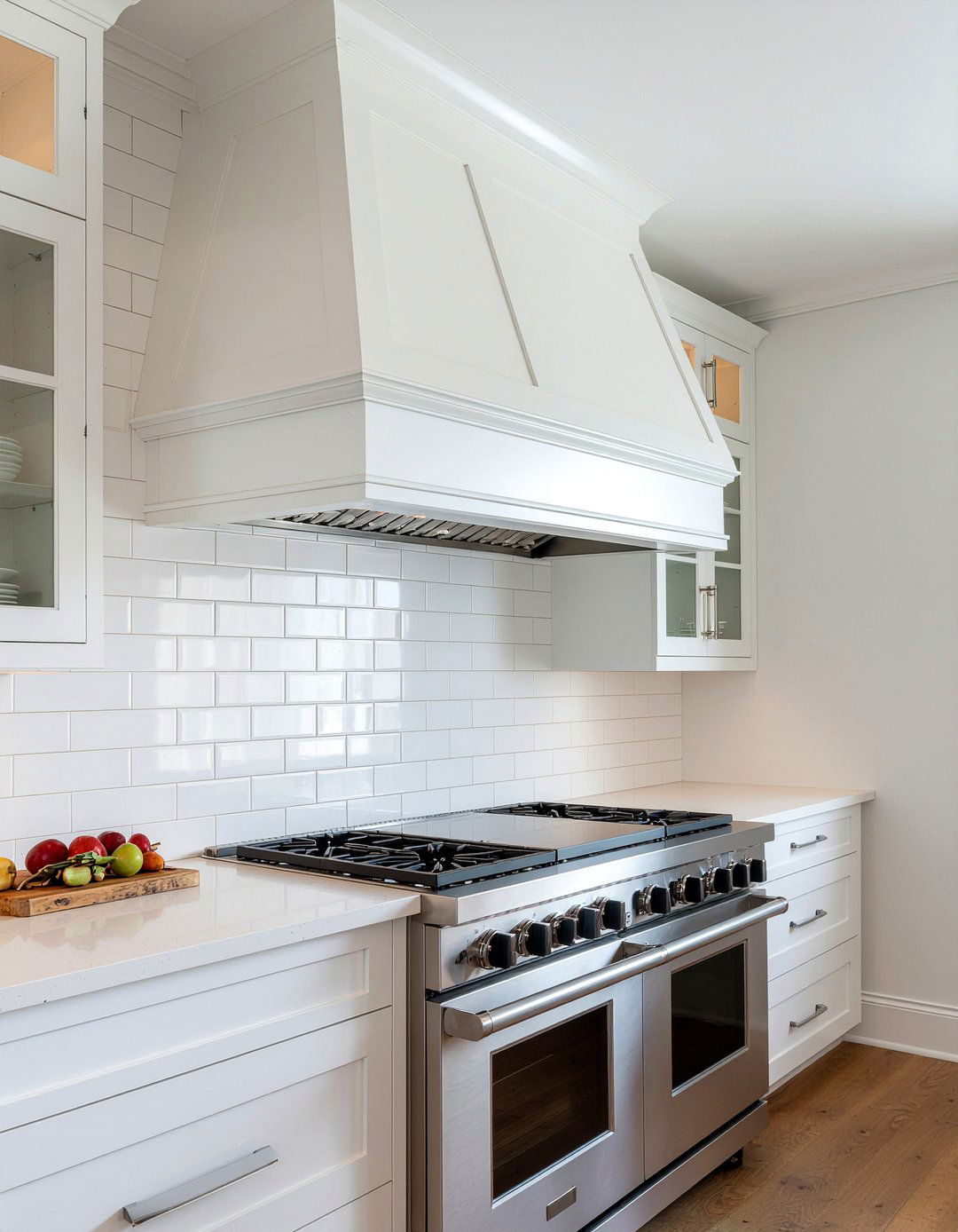 Kitchen range hood paneling - 30 kitchen board and batten ideas