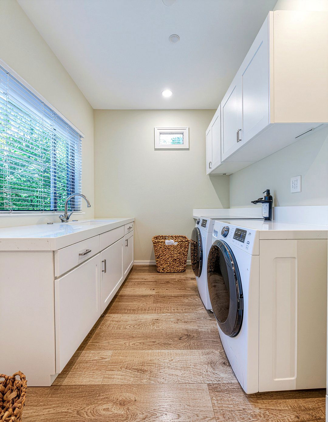 Kitchen utility room - 30 kitchen expansion ideas