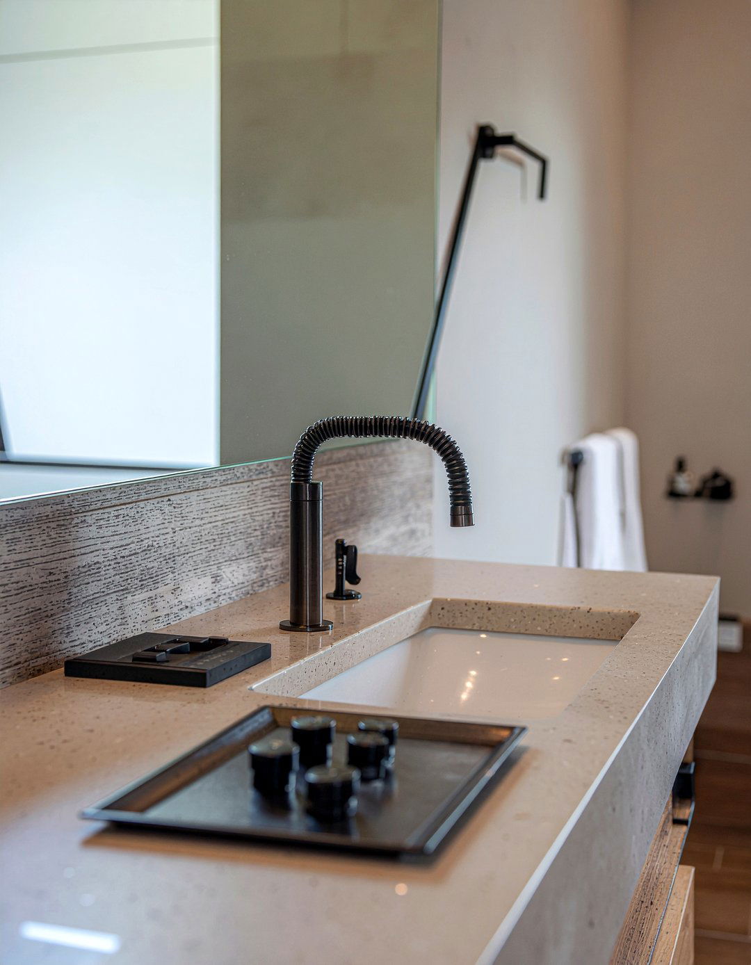 Knurled handle bathroom faucet - 30 bathroom faucet ideas