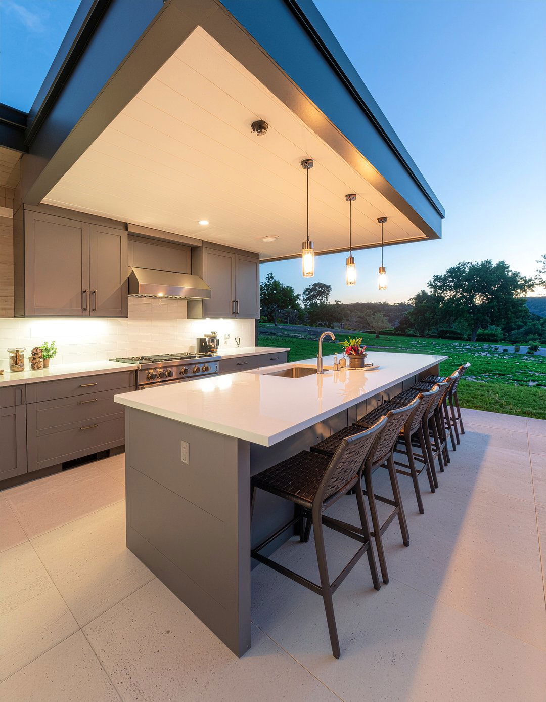 30 Versatile Outdoor Kitchen Island Ideas for Entertaining
