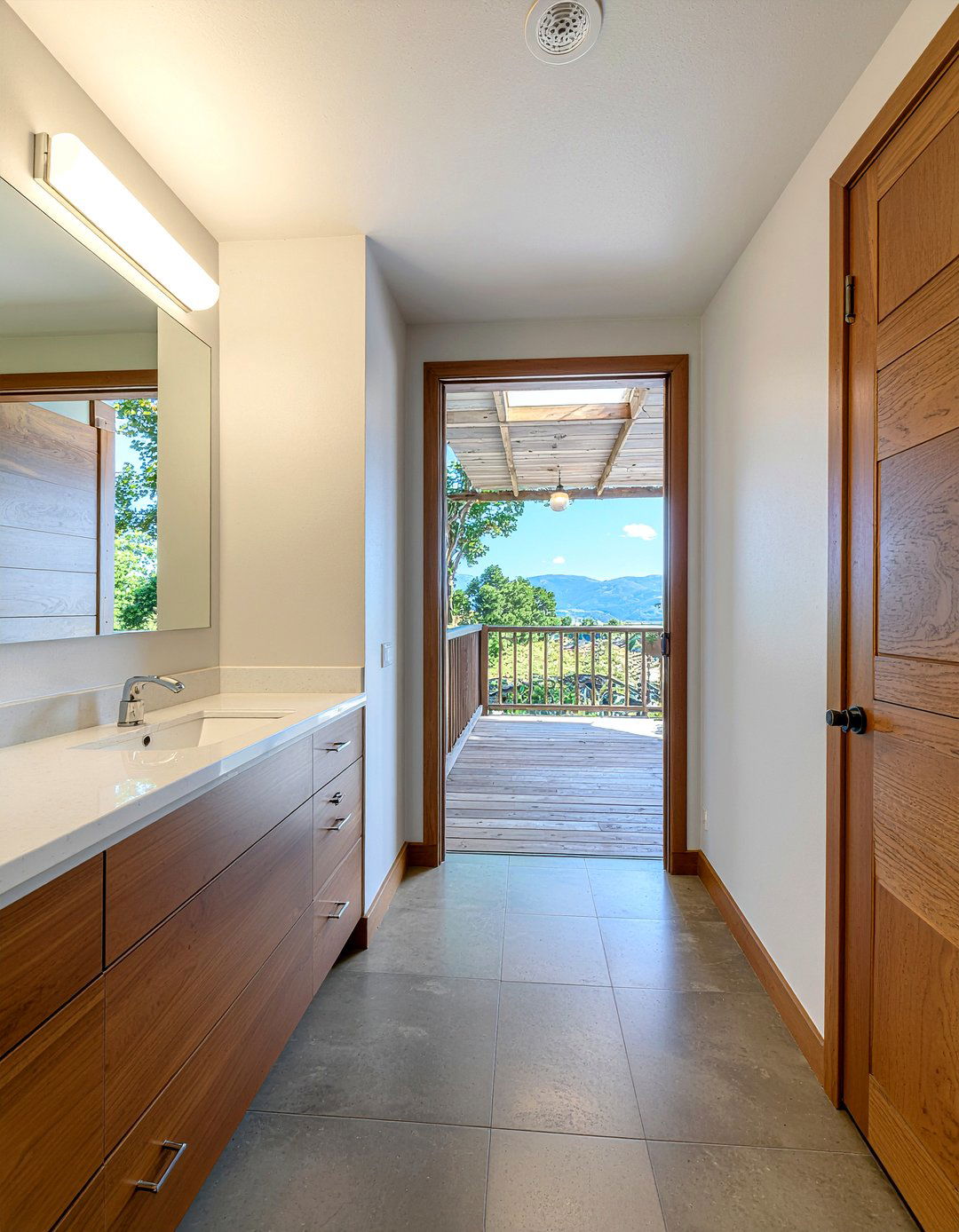 L shaped bathroom layout with pocket door - 30 L-shaped bathroom layout ideas