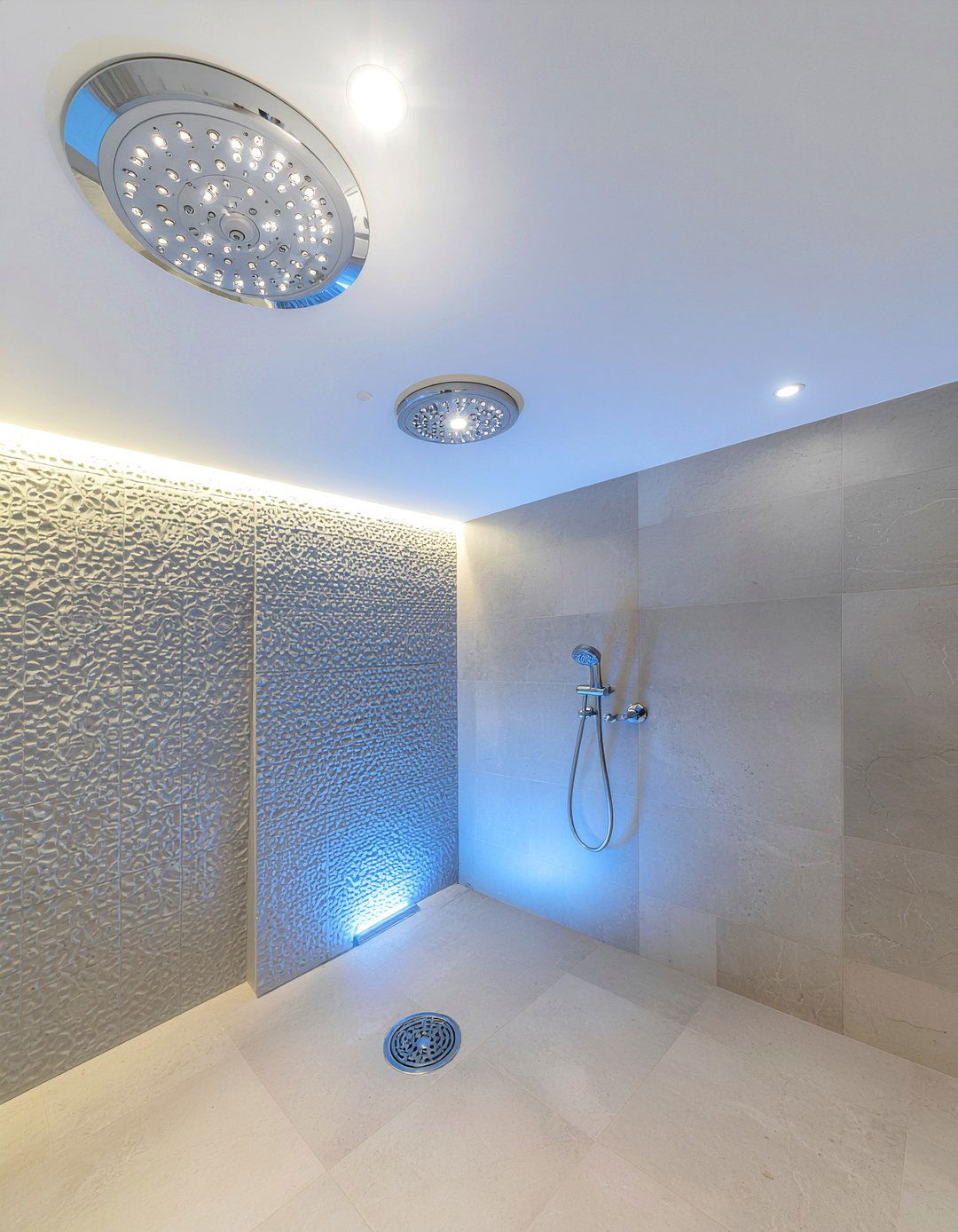 LED shower lighting - 30 luxury bathroom fixture ideas