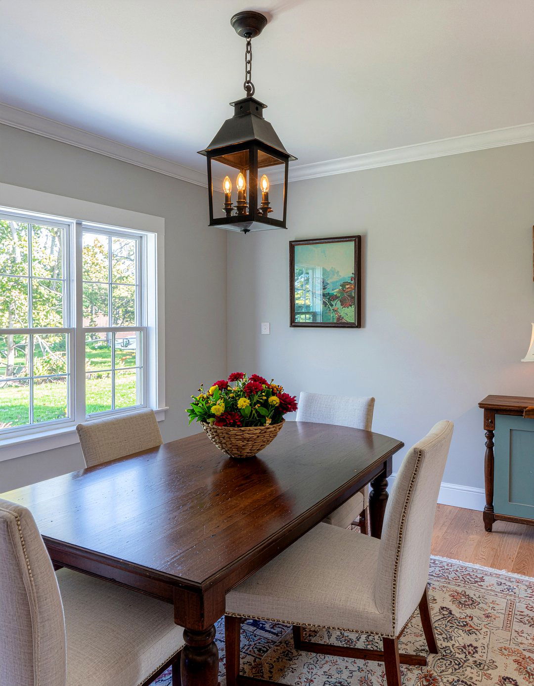 Lantern Style Dining Light - 30 dining room ceiling light ideas